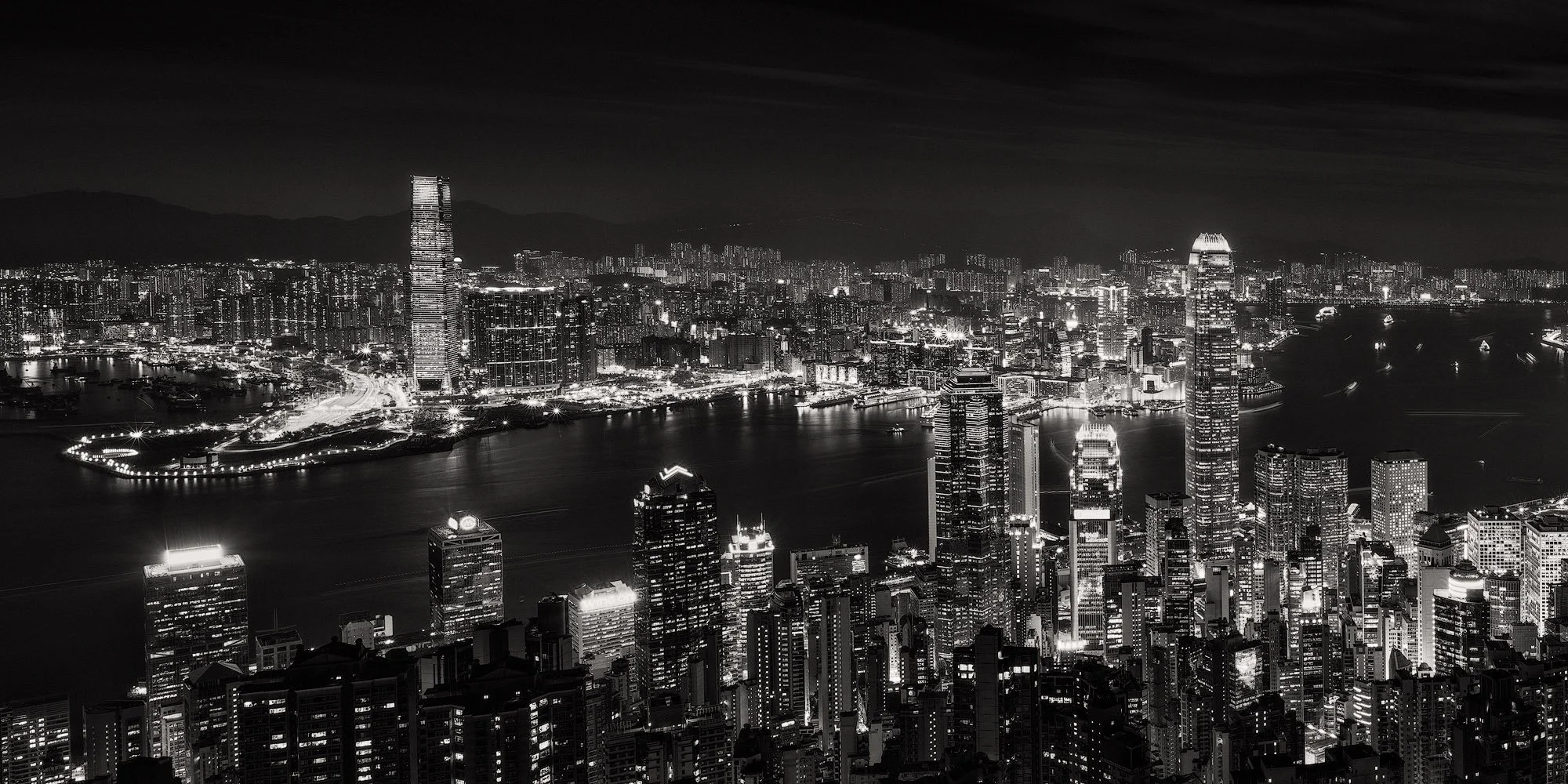 PEAK OF A CITY.2000PX-GR.jpg