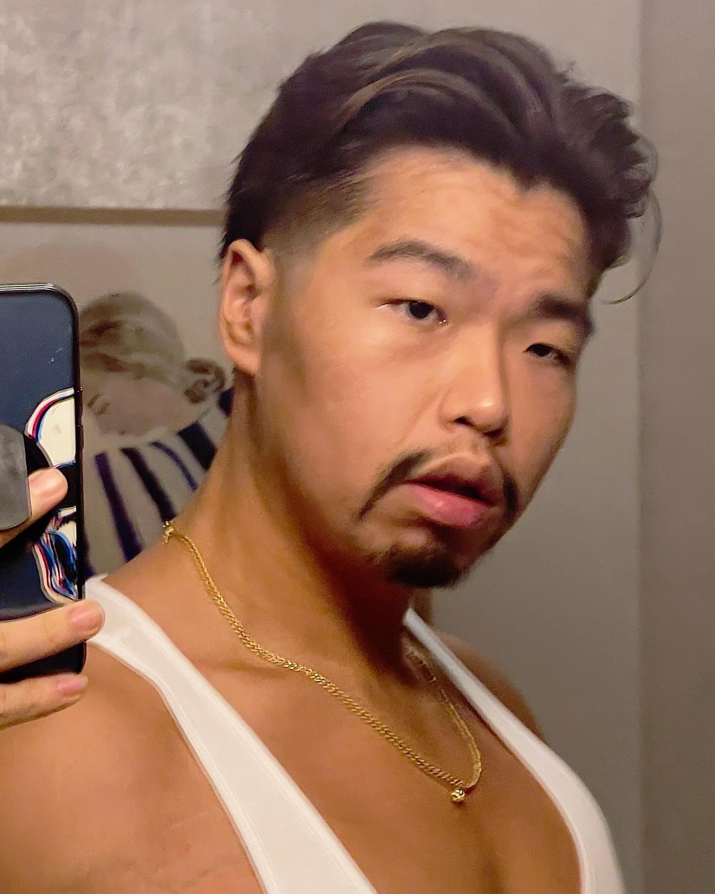 🍃
Close me get coffee like Garry like Glen. 
Sex me in the city like Carrie to Ben. 
Lips all glossy screaming &ldquo;Cherry again!&rdquo;
Tits in the plastic dreaming Barbie my Ken.