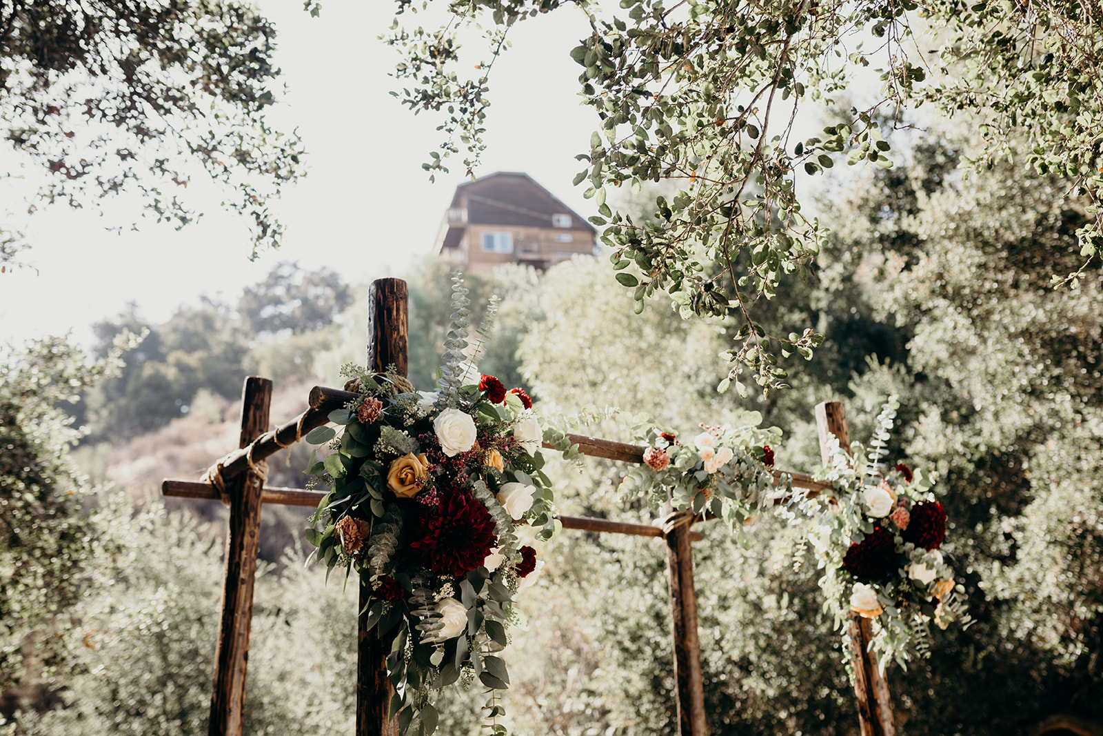 Hummingbird+Nest+Ranch+Wedding+-+Wedding+Photographer+in+Los+Angeles+-+IsaiahAndTaylor.com-080.jpg
