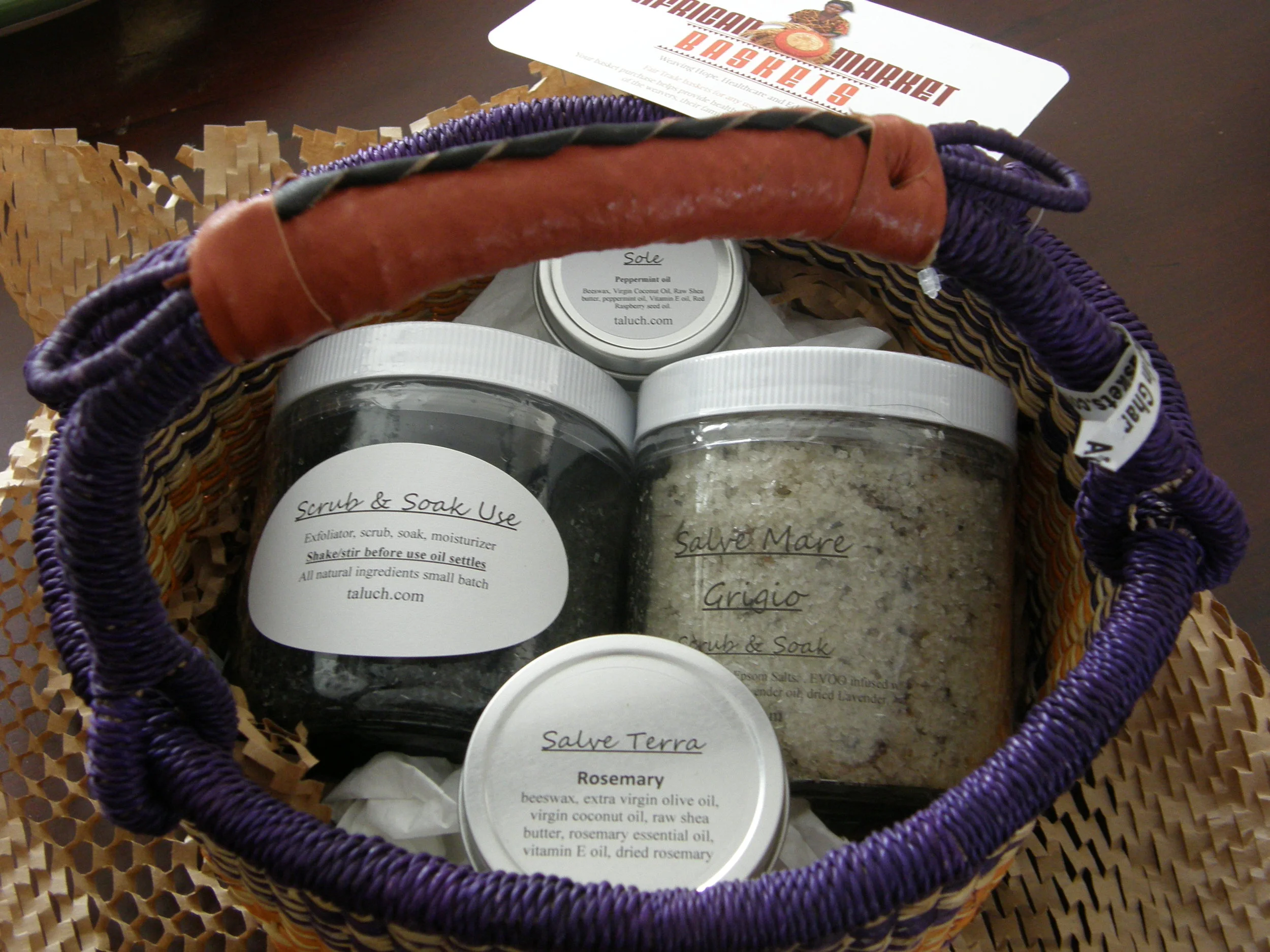 Gift Basket Salve Mare & Salve Terra in Woven Mini Basket 
