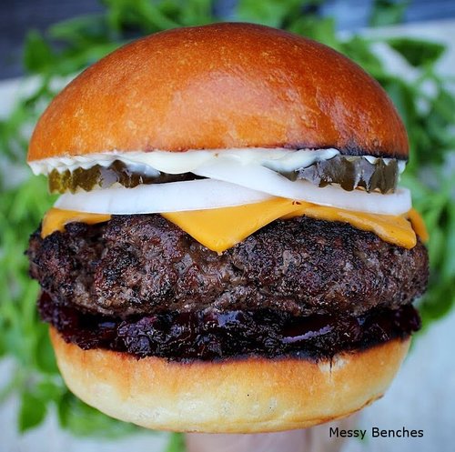 new-smokeyq-beetroot-burger1.jpg