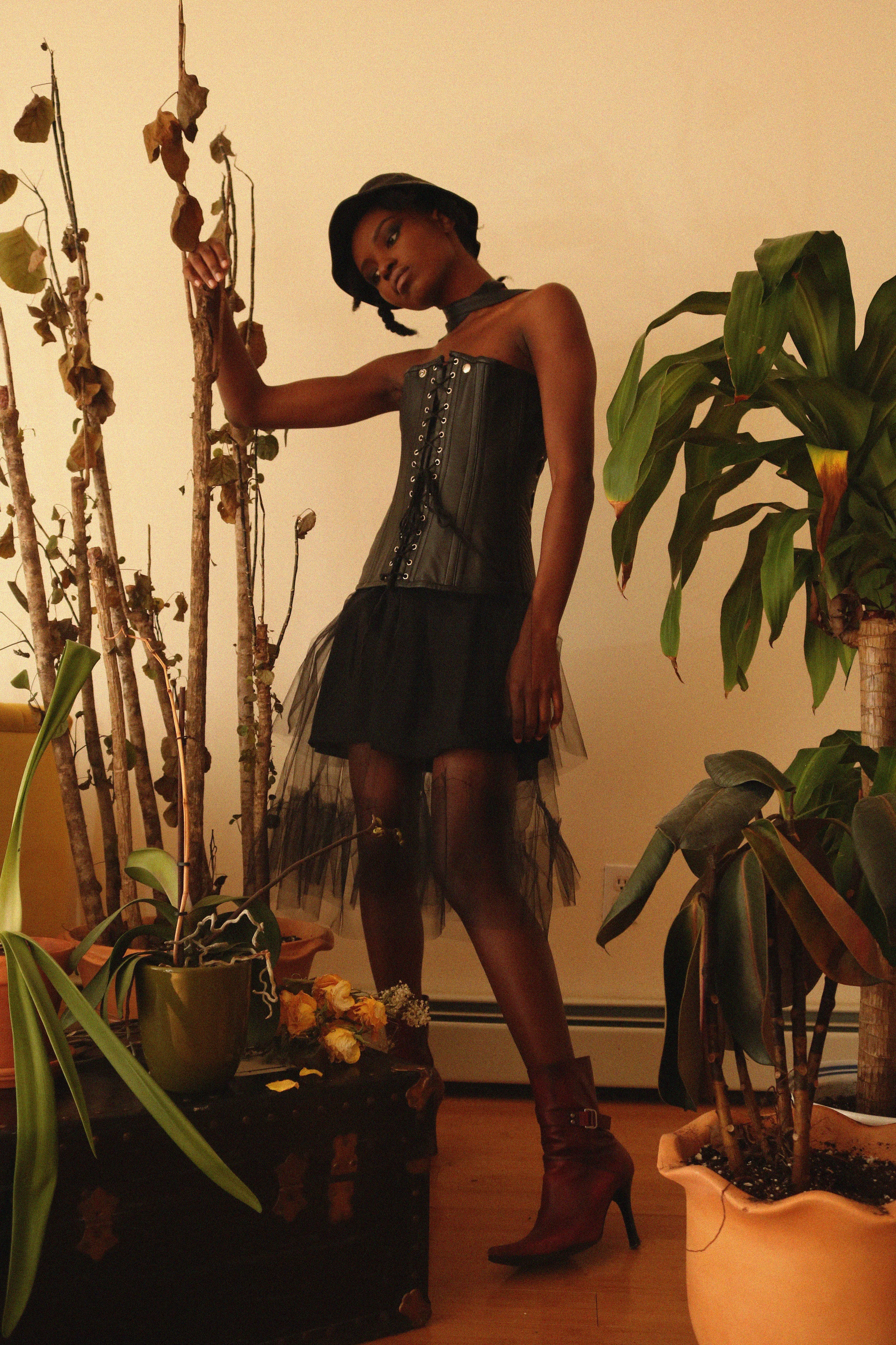 photographer: porsche little stylist: raya sacco mua: tarina 