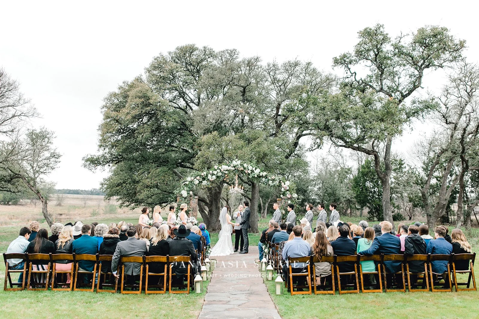 outdoor wedding ceremony in Texas