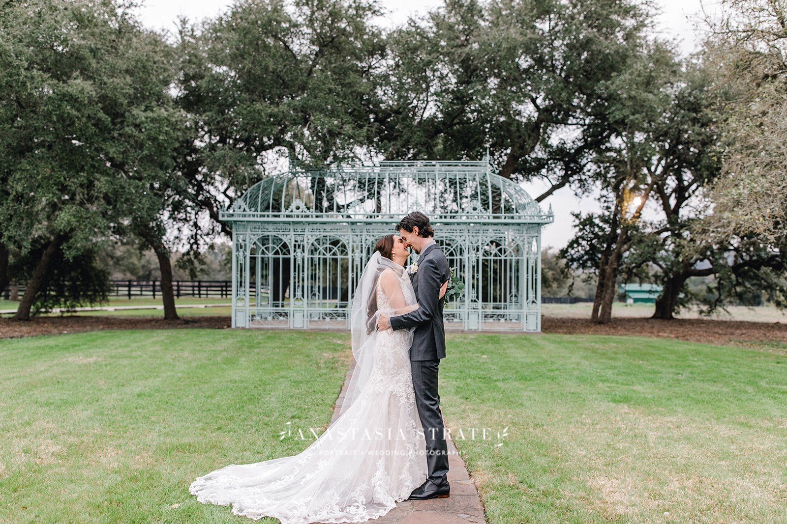 bride and groom portrait
