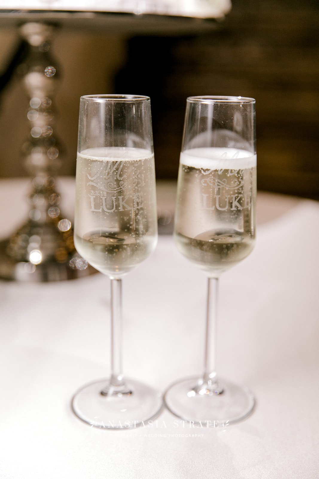  champagne glasses for the wedding 