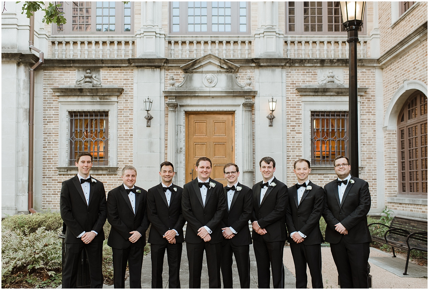  groom and the groomsmen before the wedding 