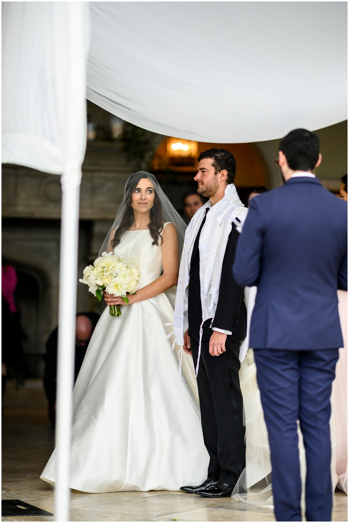  indoor wedding ceremony at the Villa del Lago 