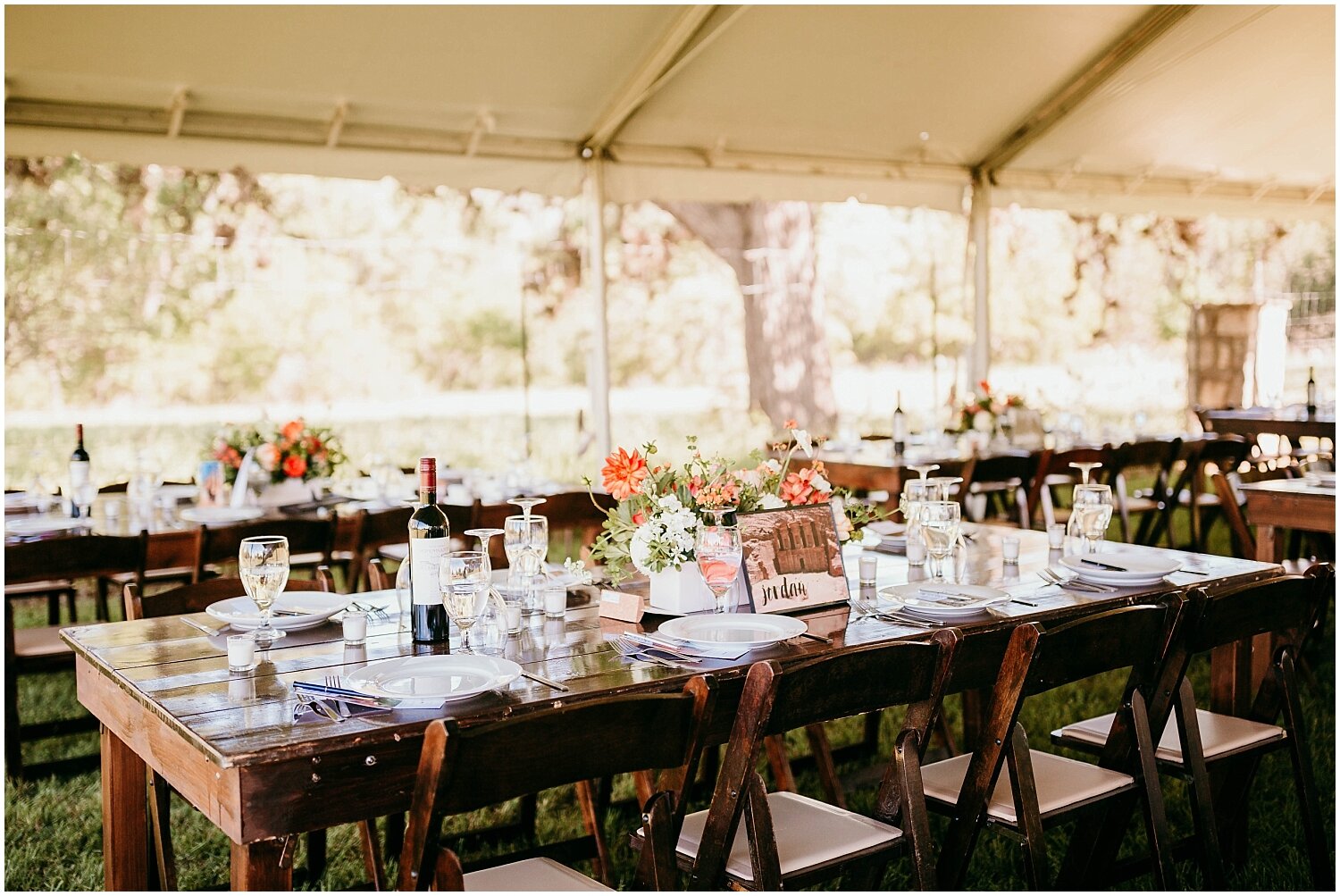  outdoor wedding reception tablescape 