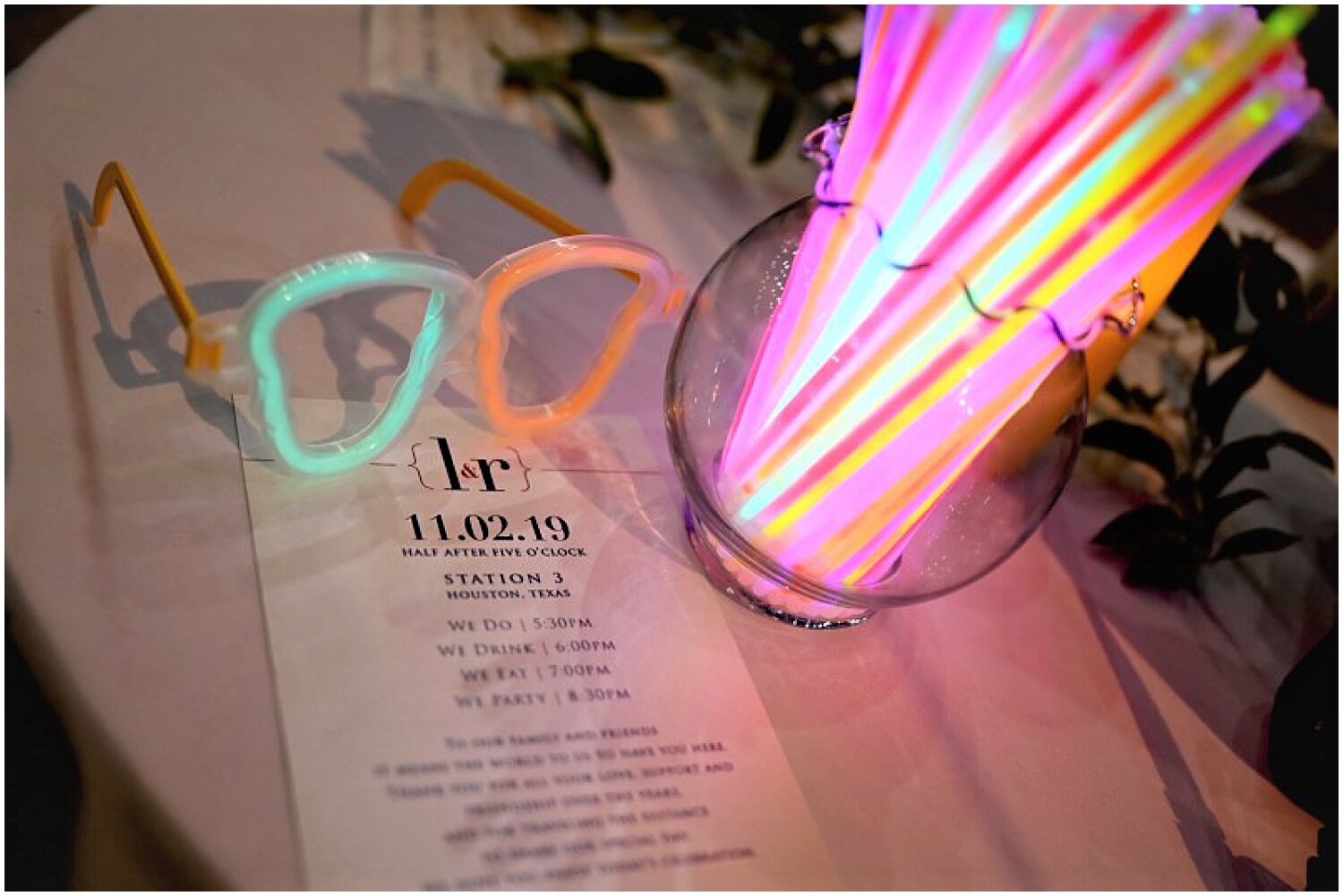  glow sticks for the wedding guests 