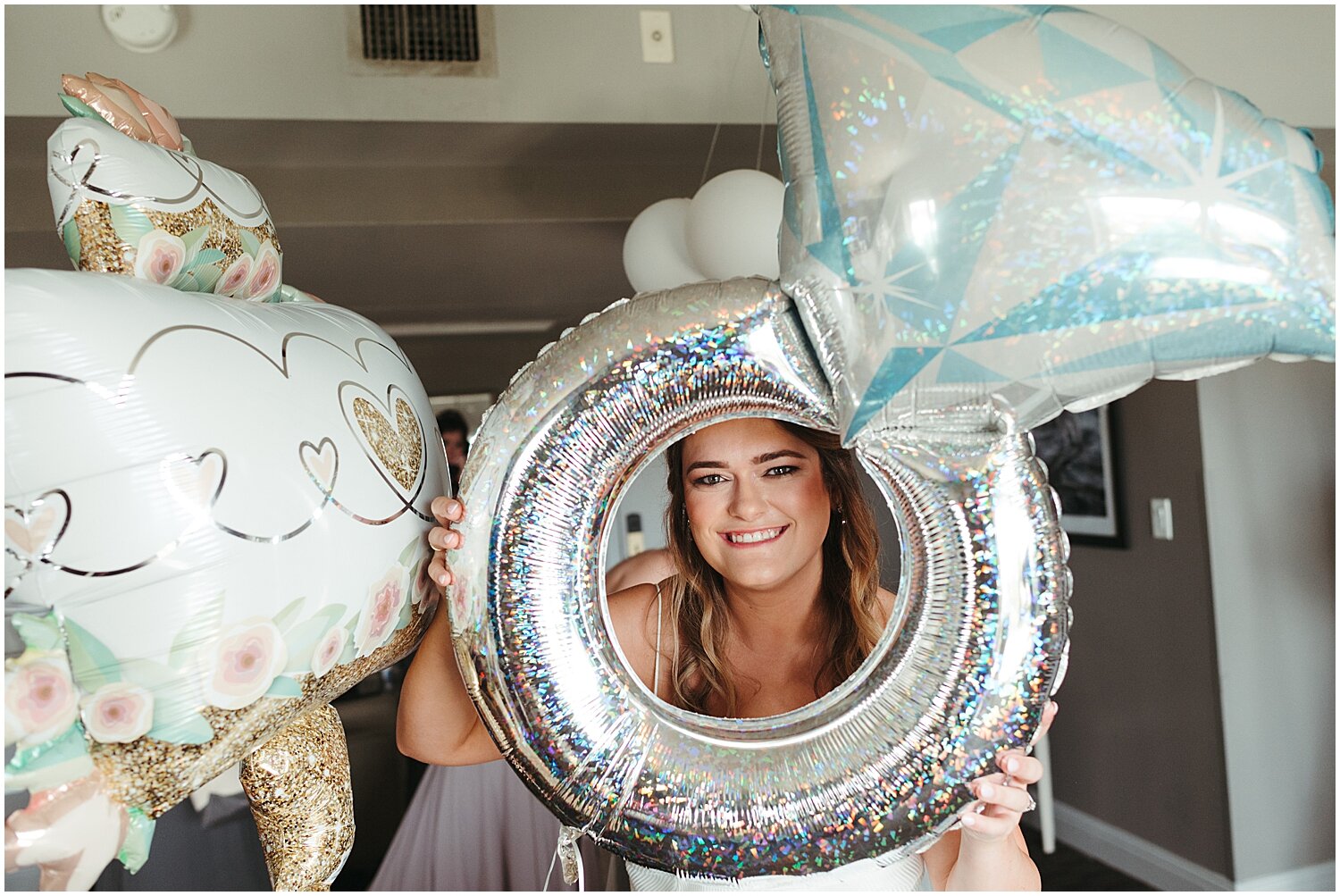  bride getting ready for her Houston wedding 