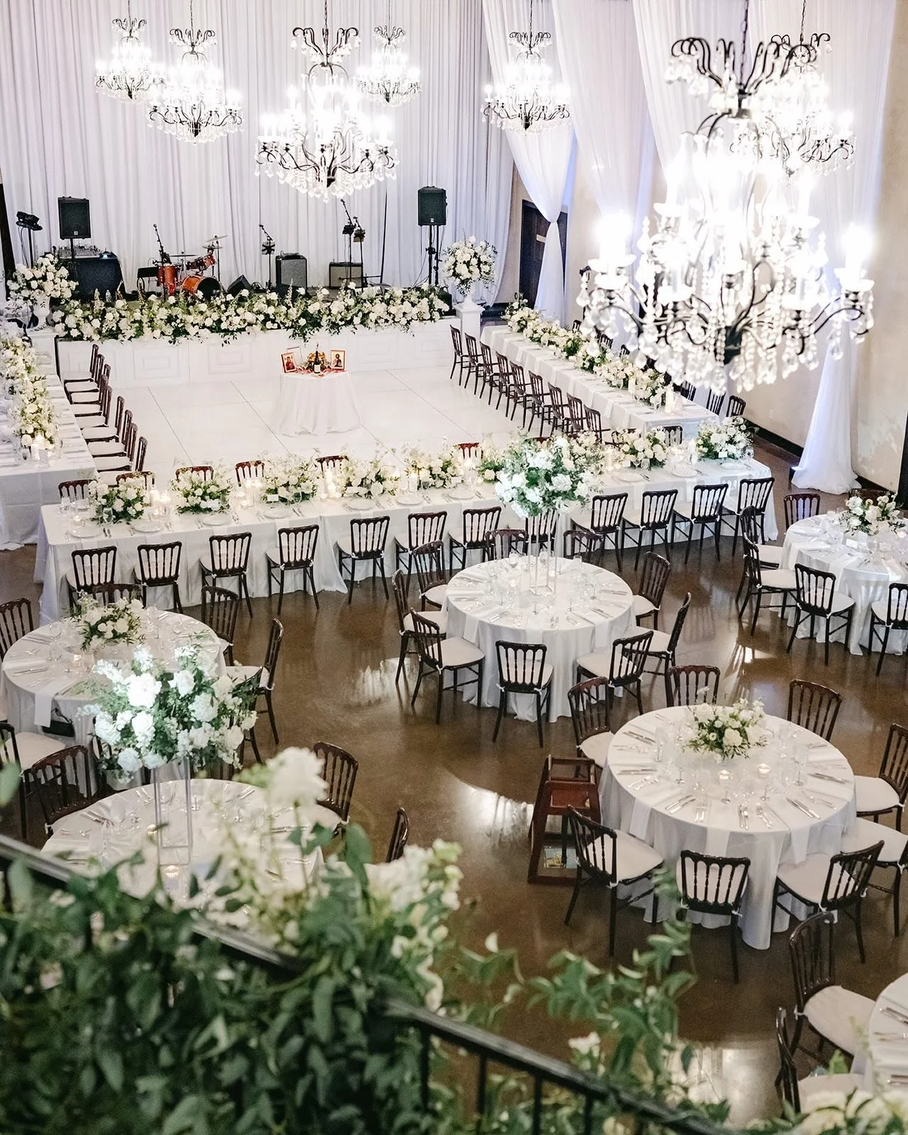 The dreamiest day at @themamaison for Nadia and David!💍🤍

Venue@themamaison 
Transportation @uptownvalet and @rickshawridestx
Photographer @thewisteriajade
Videographer @photohousefilms
Catering @hankscatering.austin
Hair and Makeup @mistiquemakeup