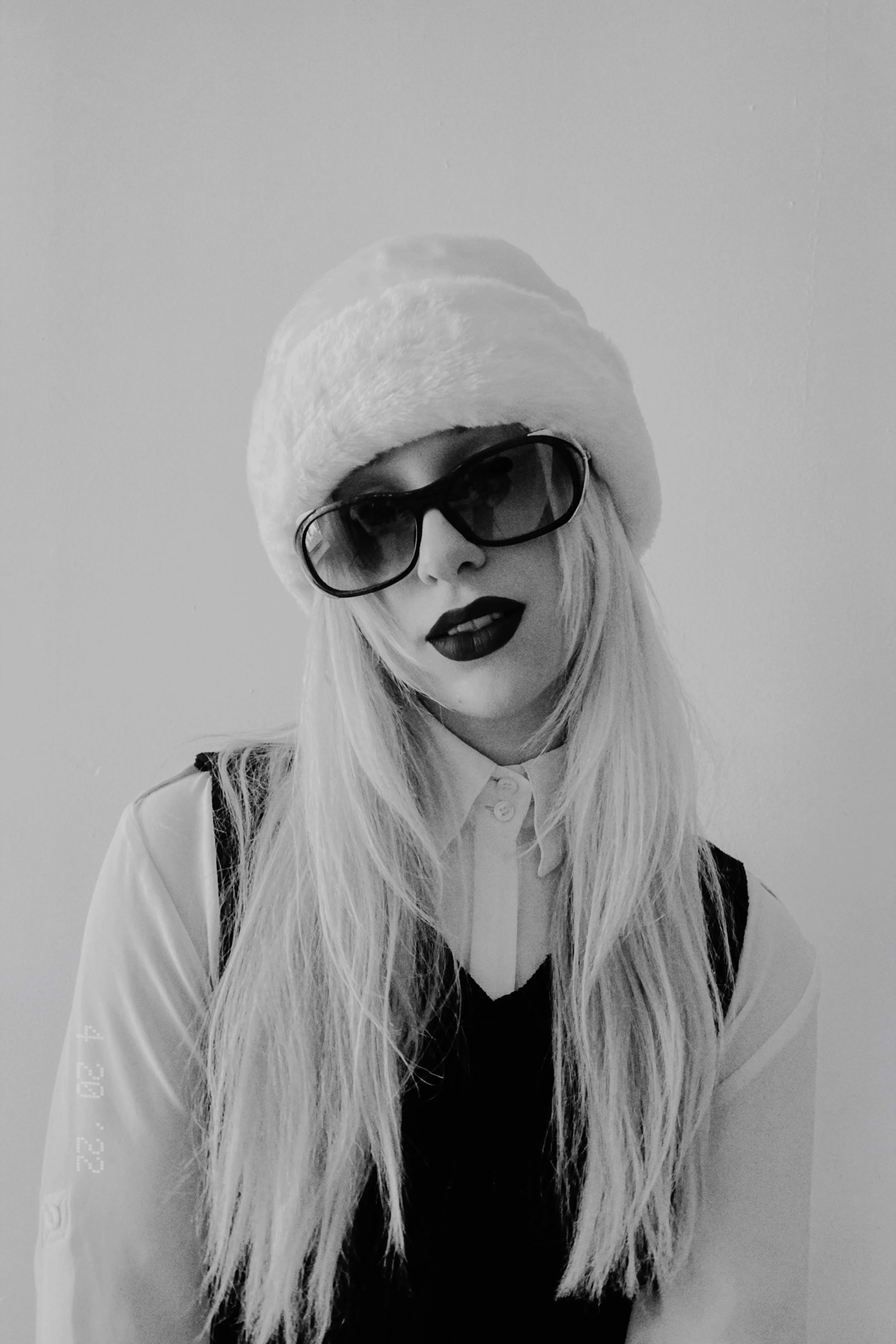  “Hound Dog” 1980s Dior glasses 