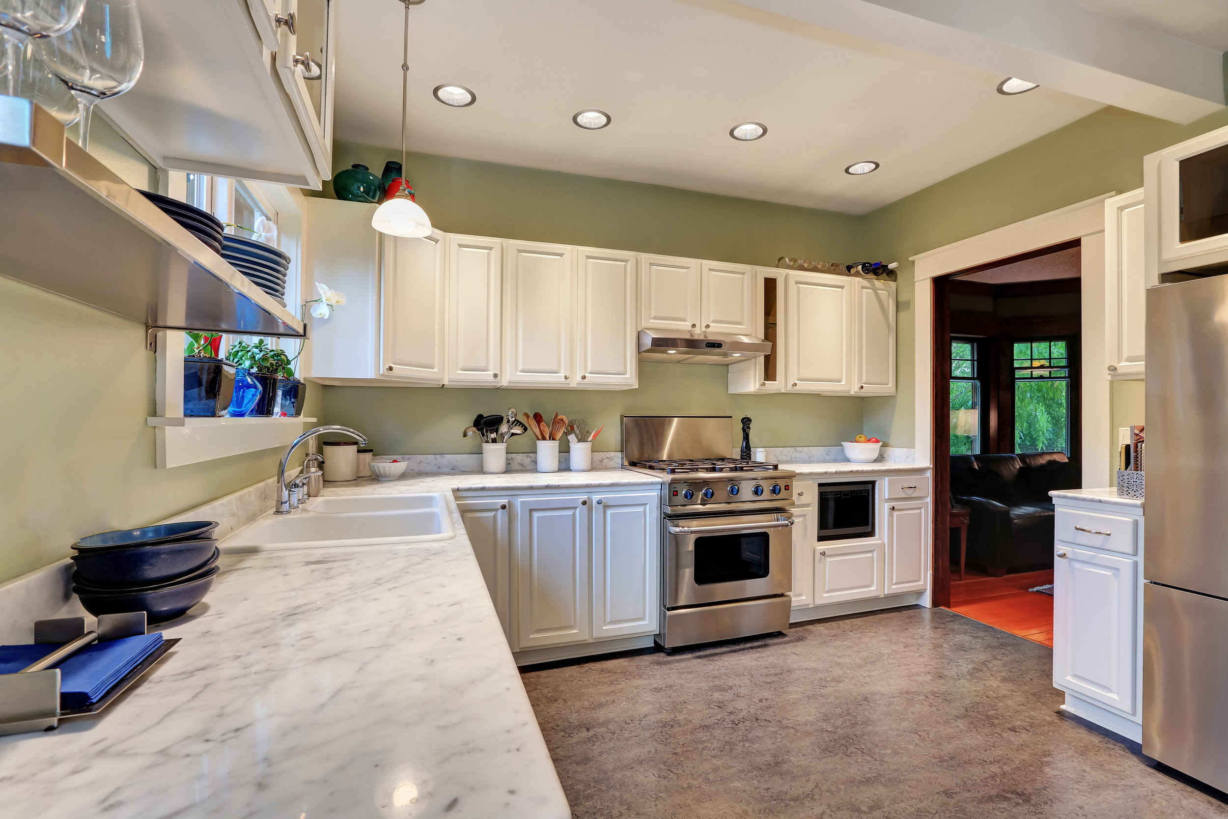 bigstock-Bright-Kitchen-Interior-With-W-143744543.jpg