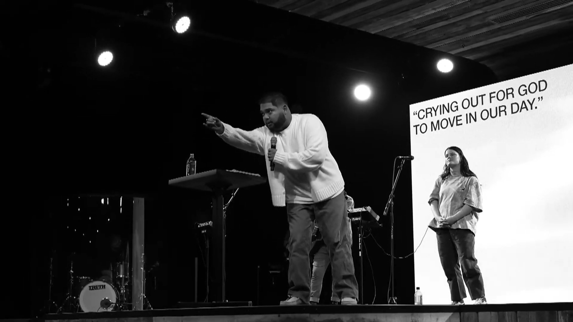 Awakening to Cry Out for God to Move in Our Day - Pastor Job Rascon