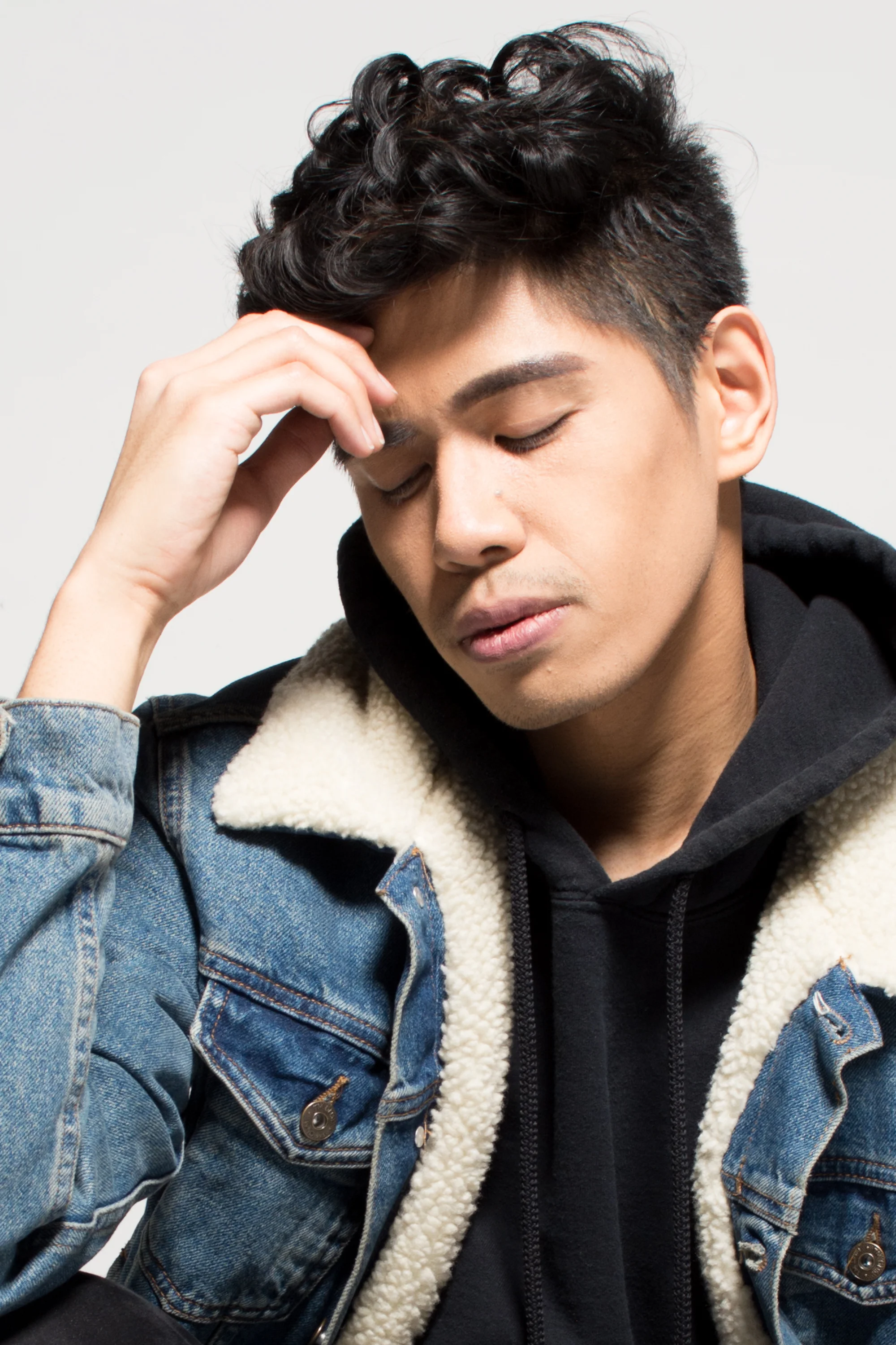  This self portrait series focuses on personal identity. This identifies personal struggle with gender binary.&nbsp; 