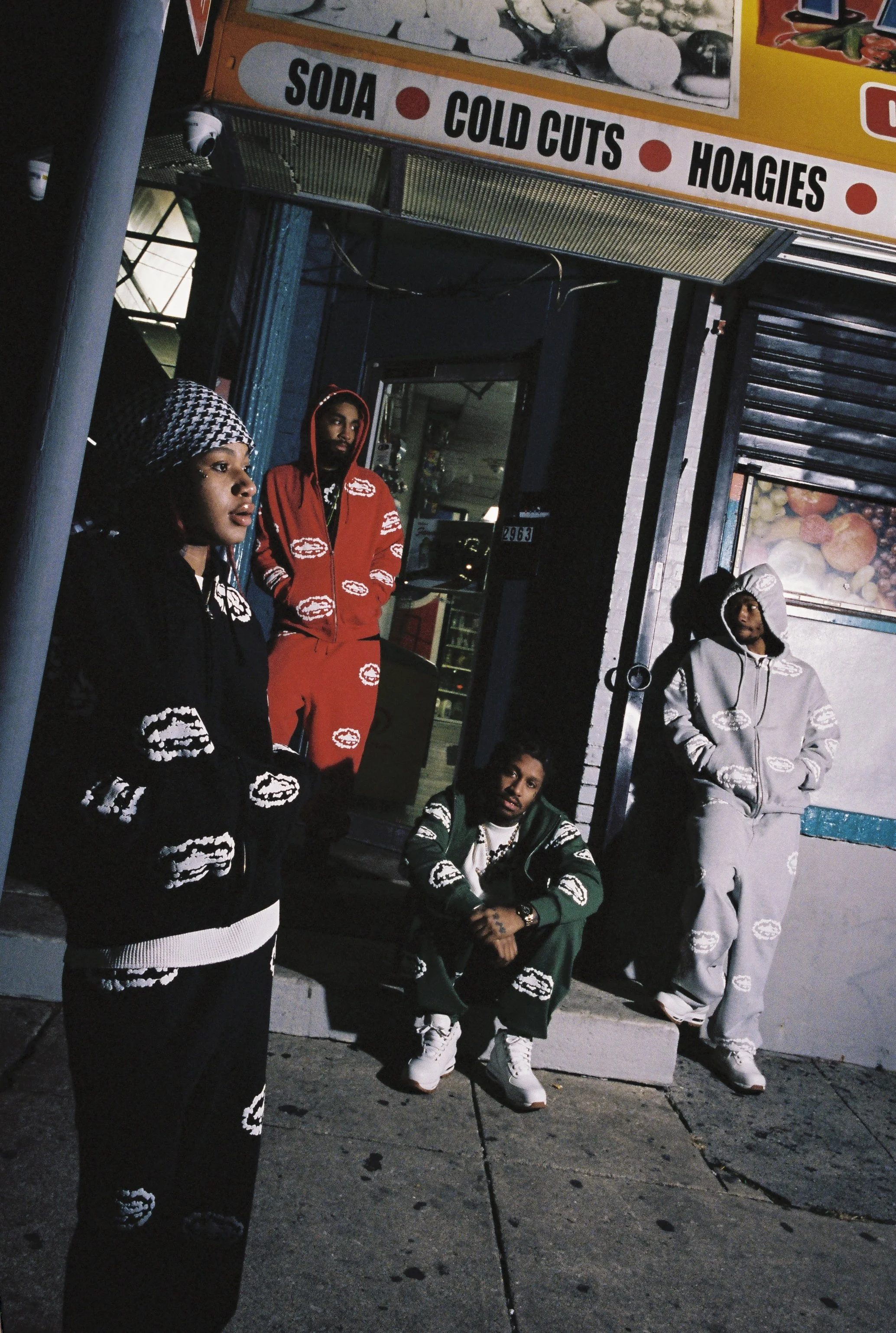 CRTZ_DT_2025_DEC_SKRILLA_WREATHMIX_EDITED-21.JPG