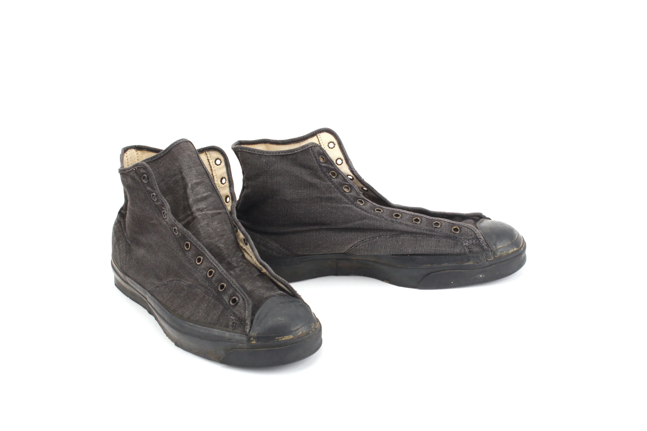 Hood-Black-Sneakers-03.JPG