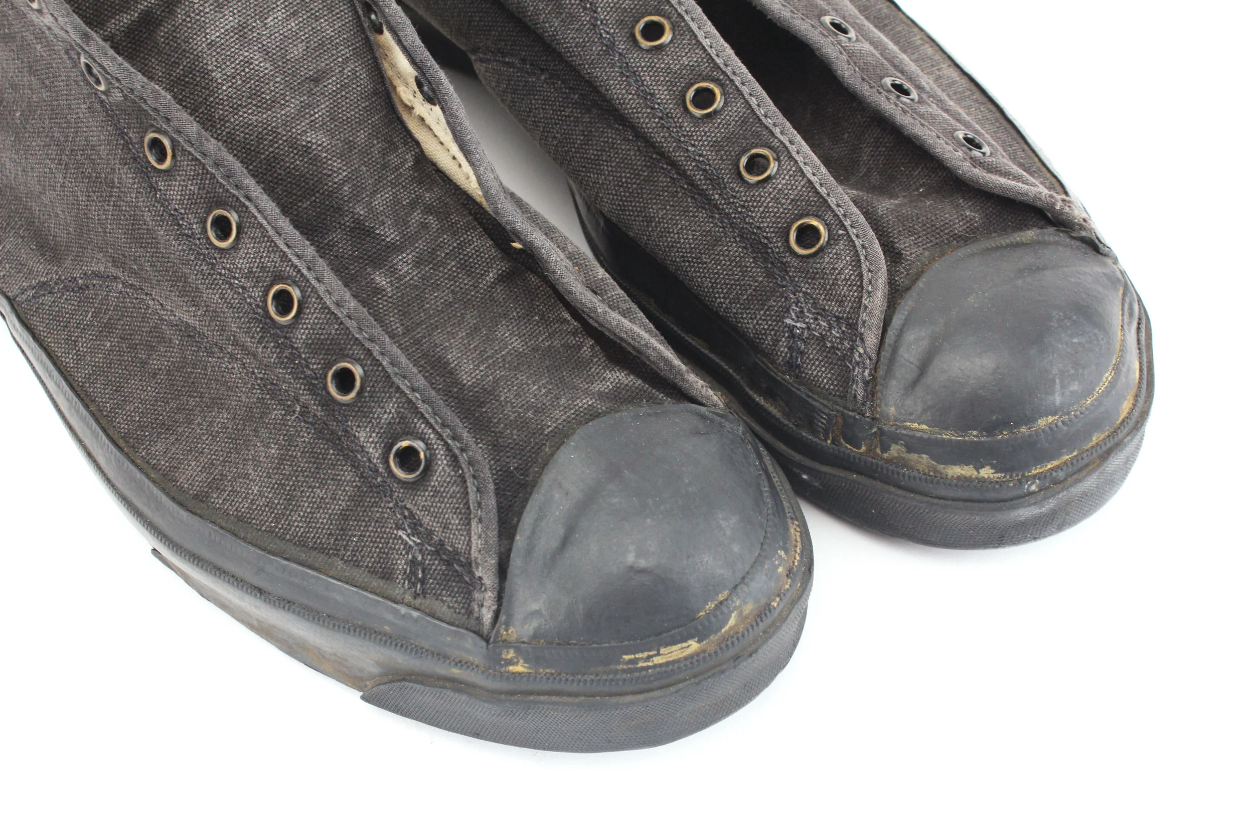 Hood-Black-Sneakers-04.JPG