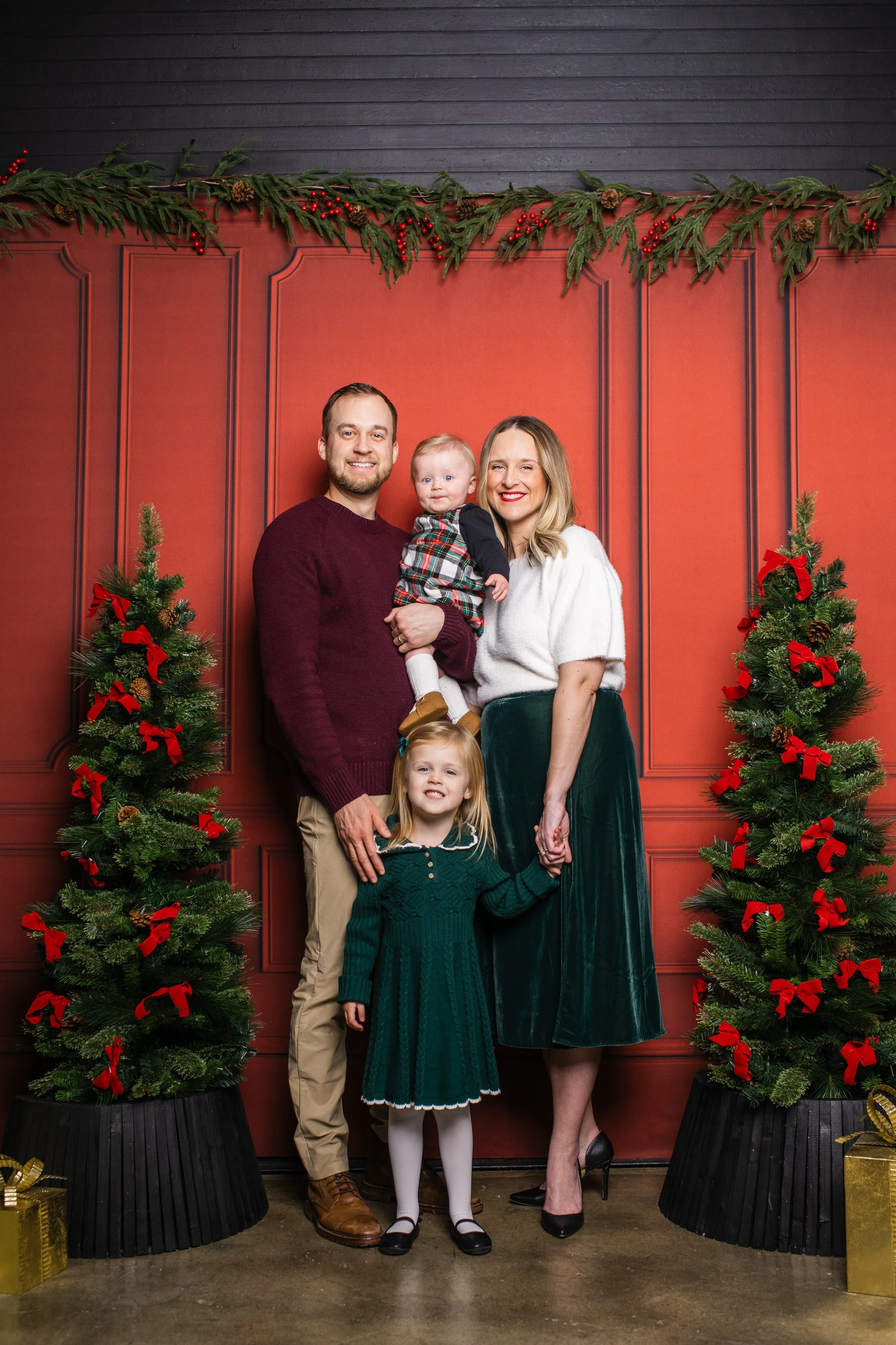 Schlicht Family 2025-142.jpg