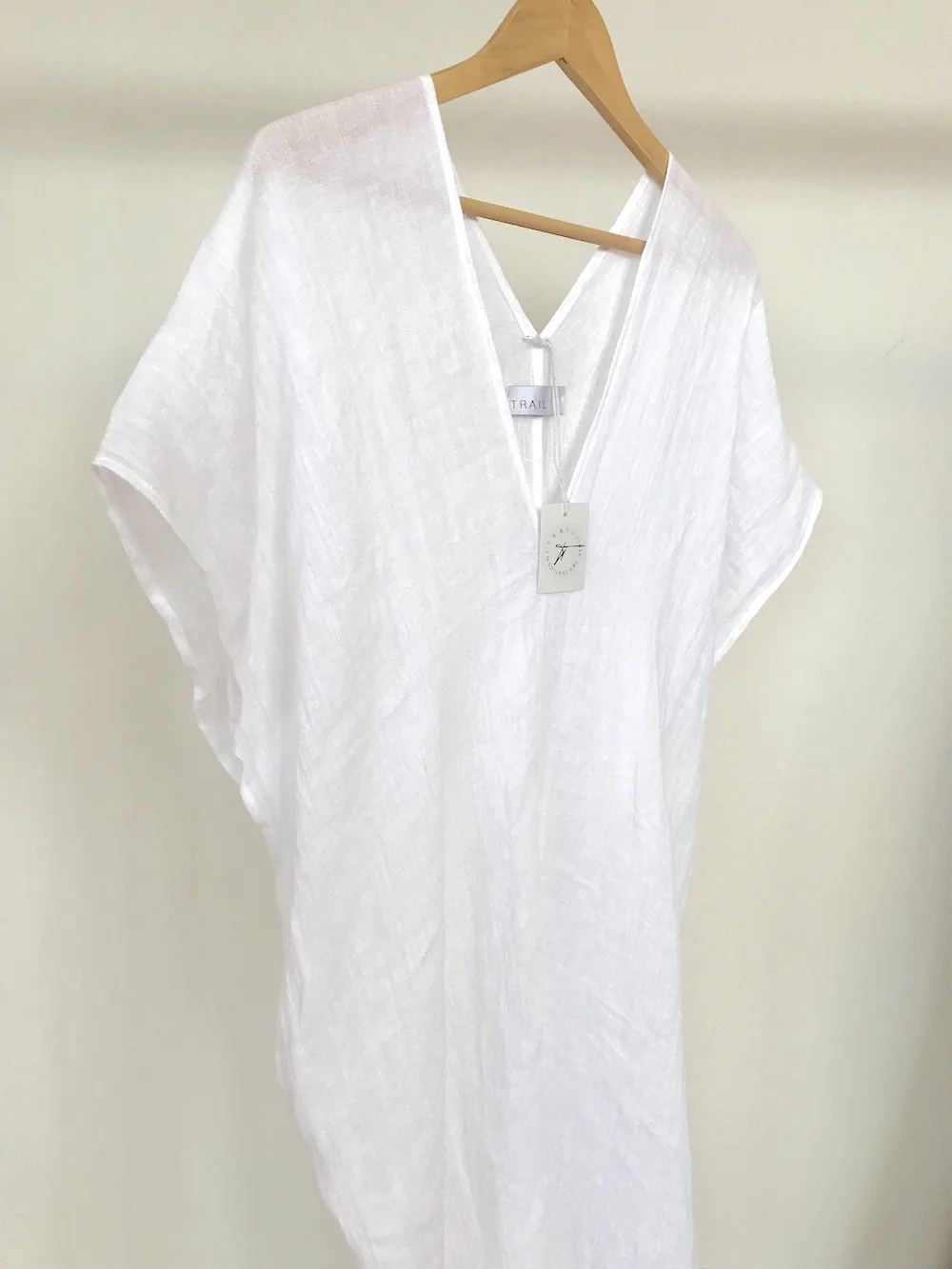 TRAIL_linen_kaftan_salt.jpg