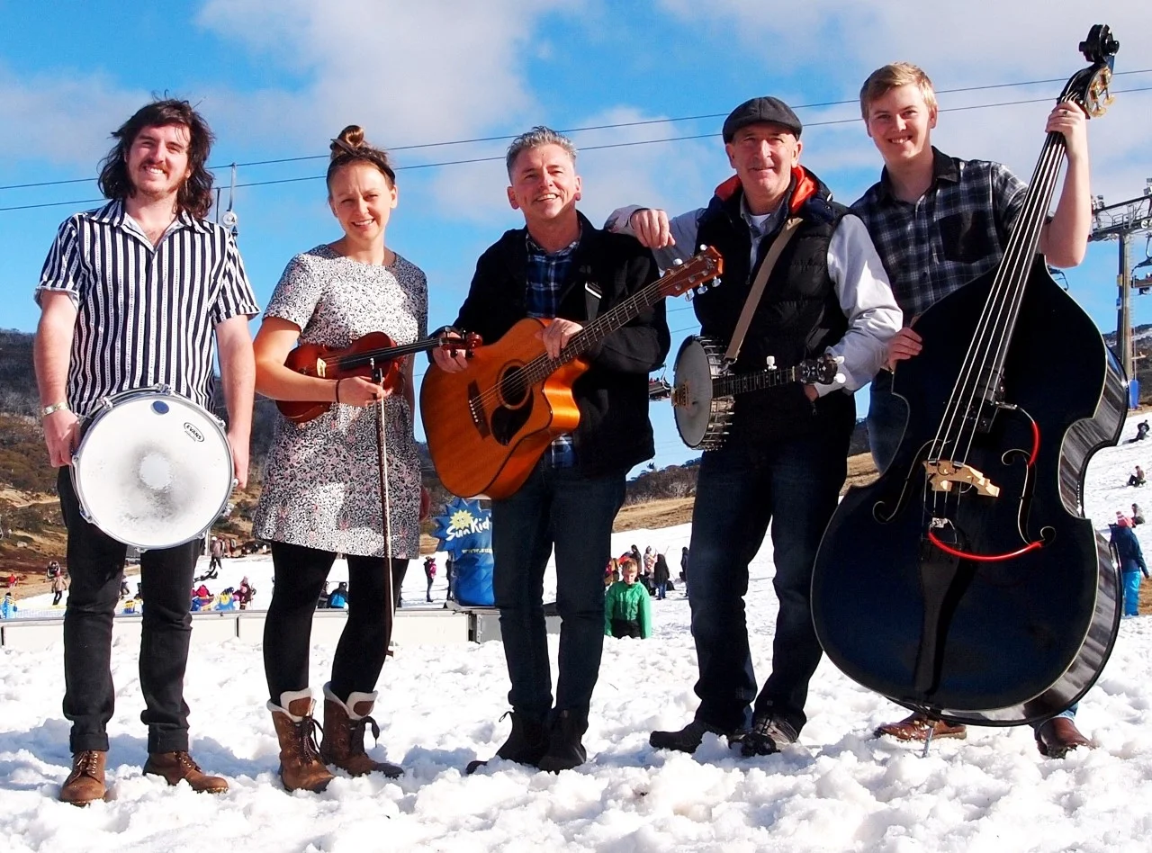 Water Runners tathra hotel live music pub.jpg