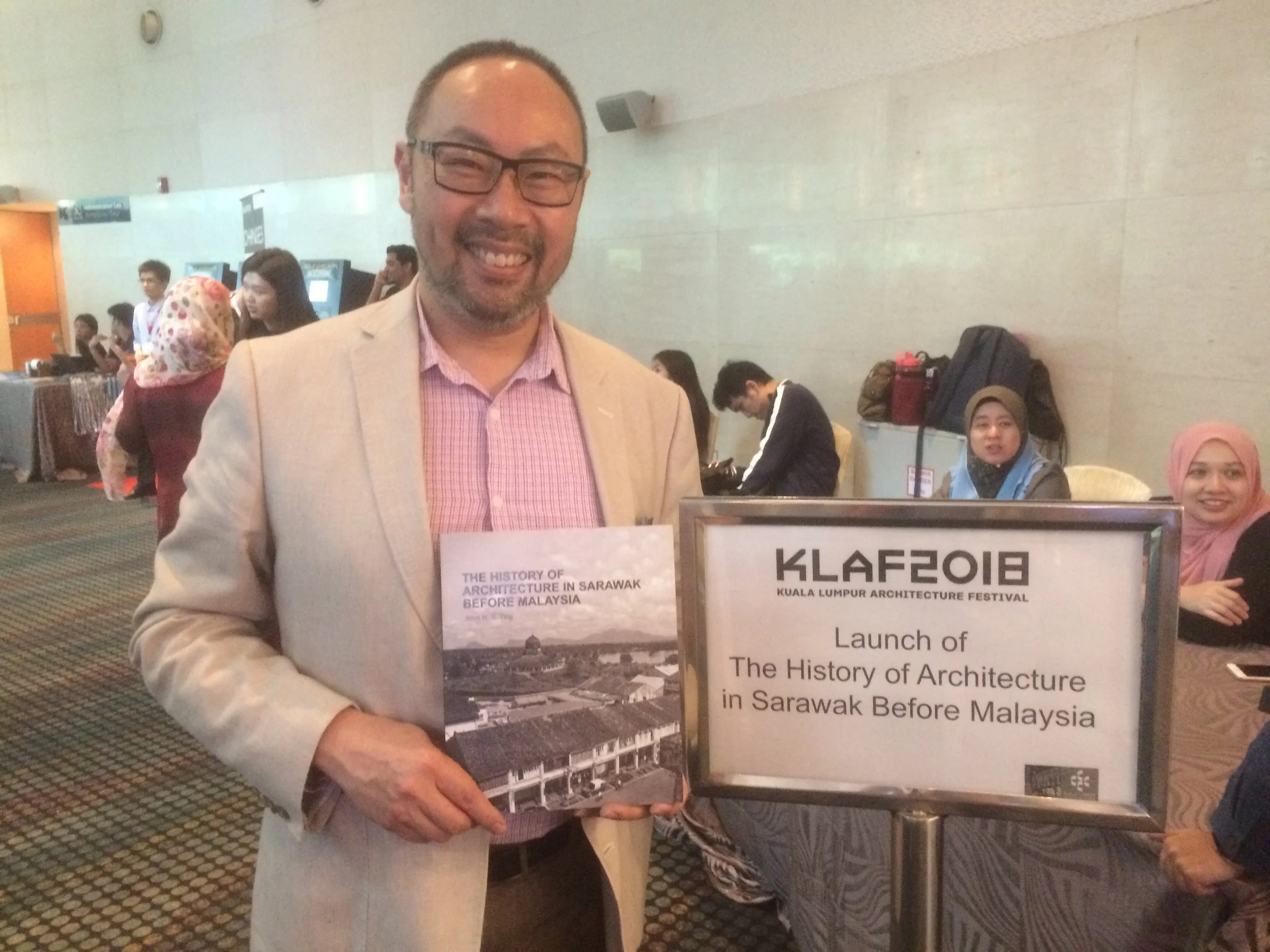 KLAF 2018 Book Launch of The History of Architecture in Sarawak Before Malaysia with John Ting. (Image © Chee-Kien Lai )