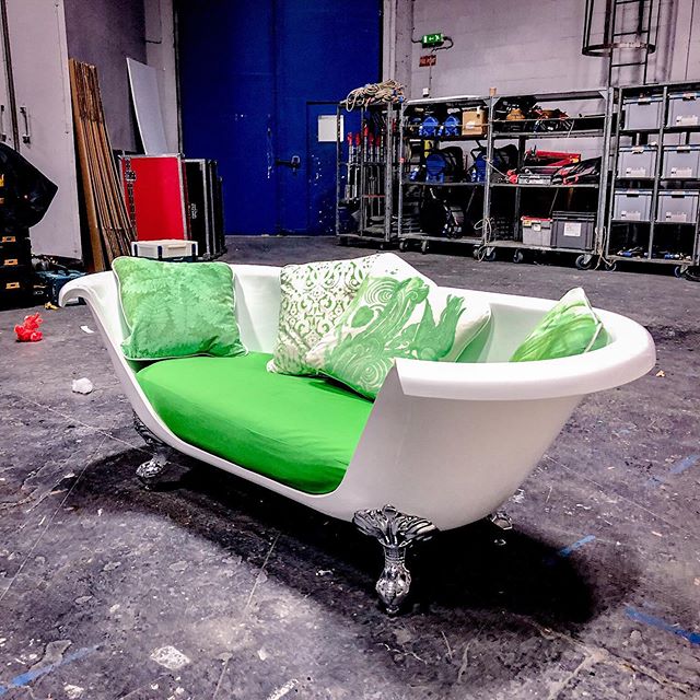 When is a bath not a bath? When you make it into a sofa. Love a prop build and this one done by @nanstudios for our #campaign for @victorianplumbinguk was amazing. #sofabath #bathsofa #producer #director #freelanceproducer #freelancedirector #adverti