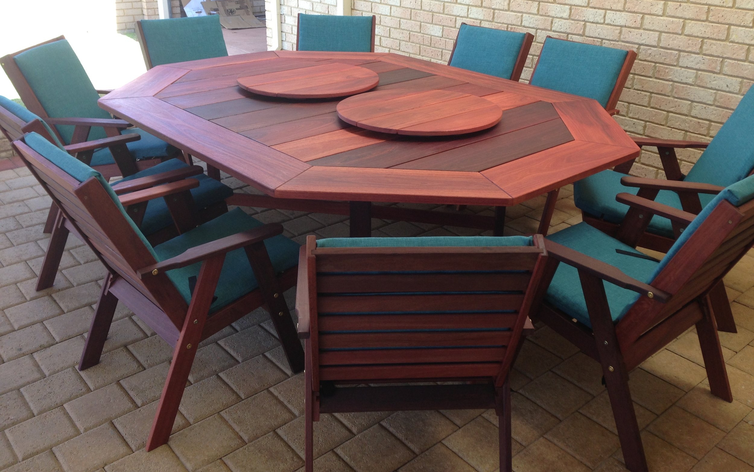  Octagonal 10 seat Jarrah table - this big friendly set allows everyone to see everyone else.&nbsp; This table measured 2400mm x 1600mm with two 700mm diameter Lazy Susans. 