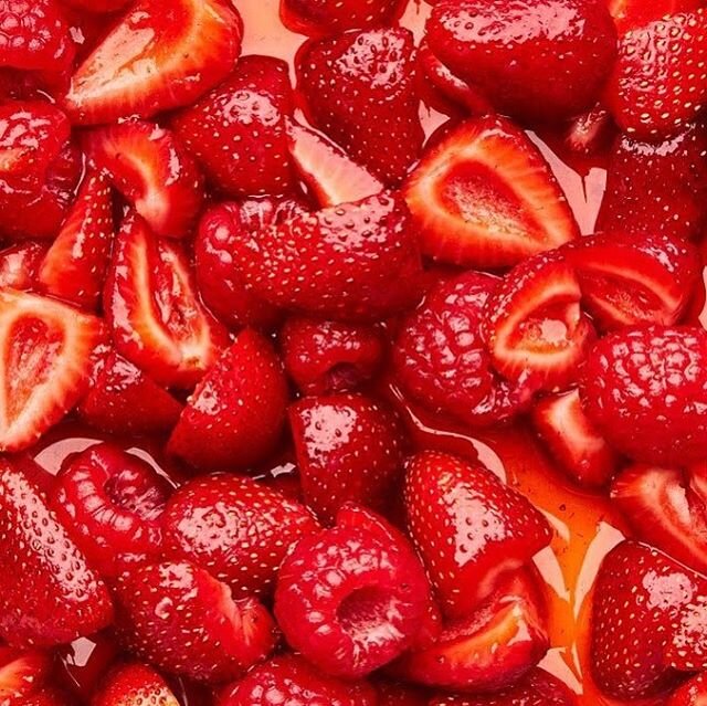 Winter strawberries are in full swing right now and we couldn&rsquo;t be happier. 
For a quick dessert we love these macerated strawberries from @bonappetitmag. &lsquo;Wash them, add a pinch of salt and a couple good three-finger pinches of granulate