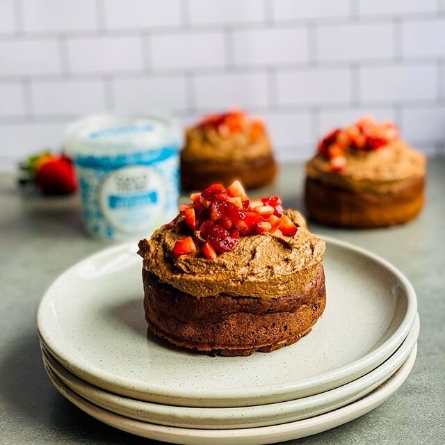 Yes we have gone chocolate mad - how good do these @cheftomwalton mini chocolate and coconut yoghurt cakes with chocolate yoghurt frosting look? Irresistible! 🥥🍫🍓
