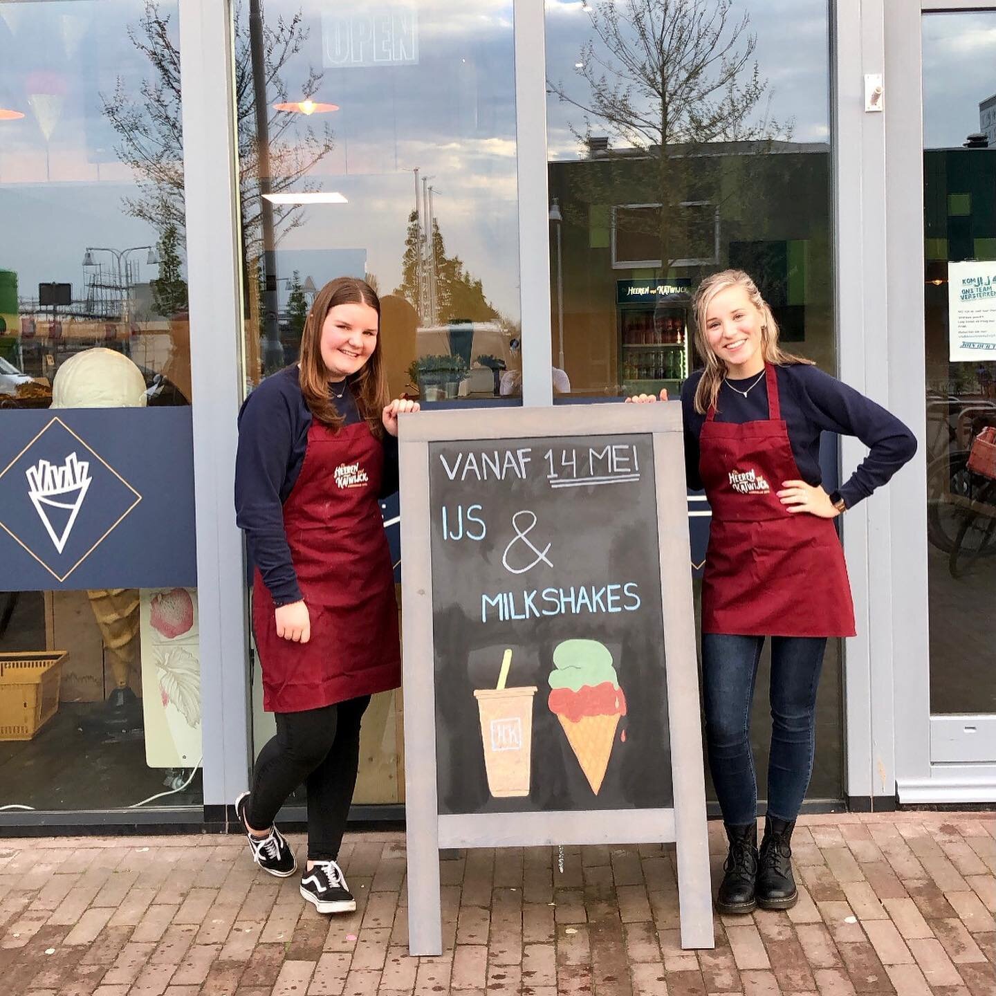 Vanaf Vrijdag 14 mei gaan we in Oegstgeest weer van start met de ijsverkoop &amp; nu ook milkshakes!! 🍦🥤 Kom je snel een keer proeven?😋 #smullen #totsnel 

(Swipe voor de prijzen💰)