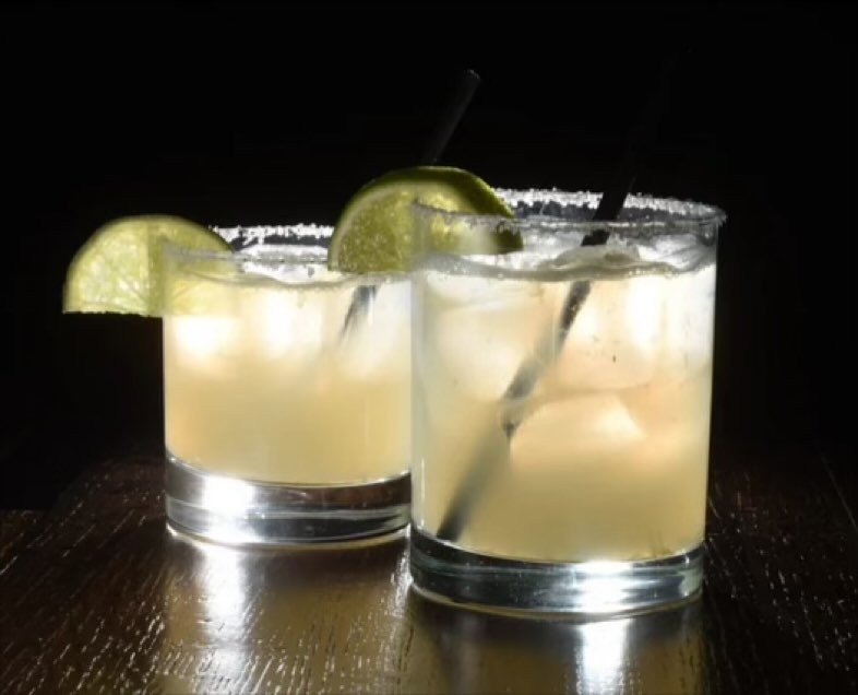 Cinco de Mayo is here and we&rsquo;re shaking things up, boutique style with fresh margaritas and ice cold custom specialty tequila cocktails this Summer when we bring the 𝒇𝒊𝒆𝒔𝒕𝒂 to YOU! Whether it&rsquo;s a wedding, private event or non profit