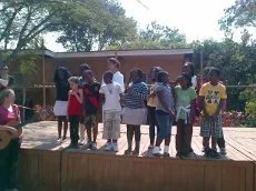 kidssinggenaveescaled230.jpg