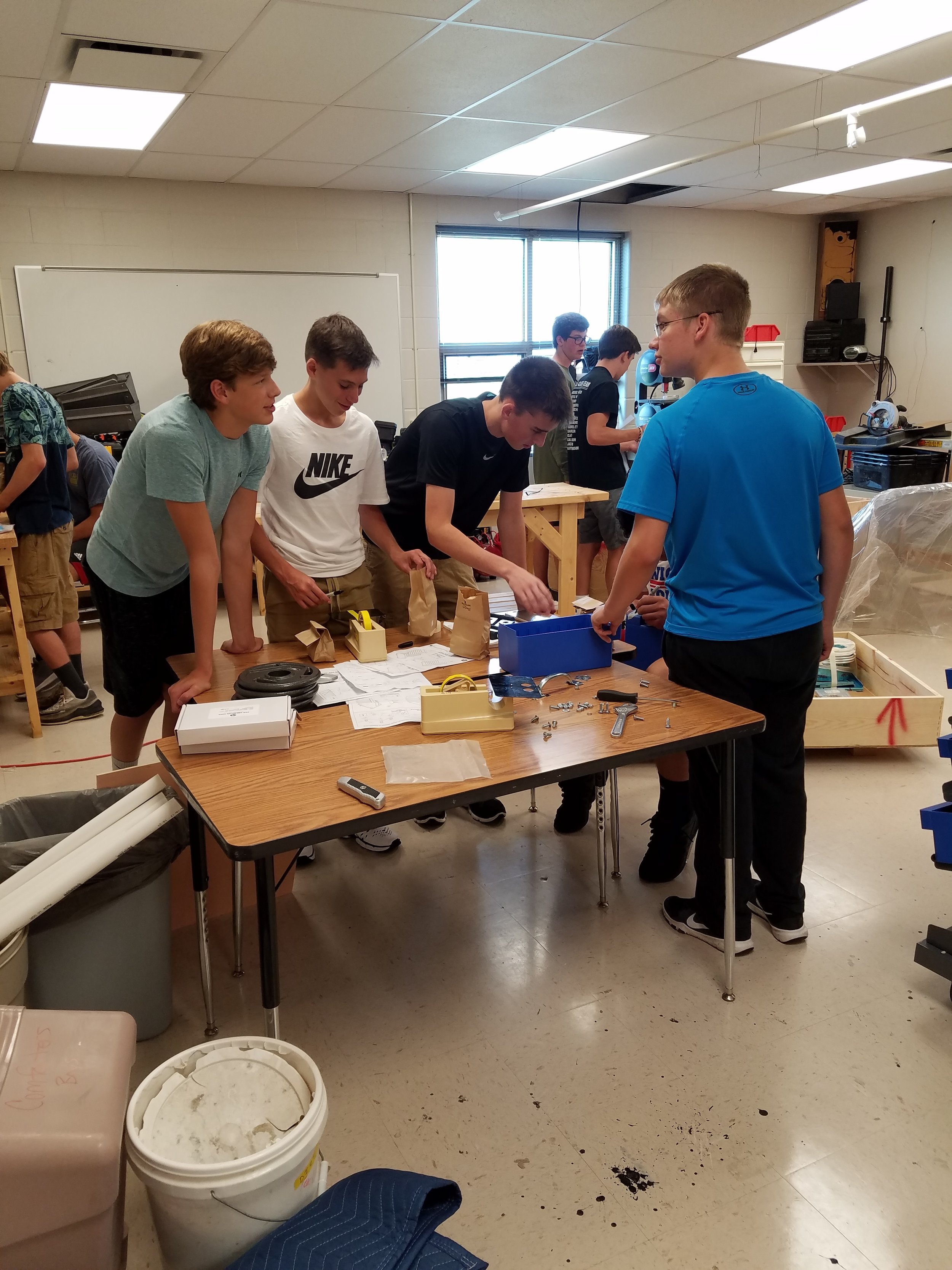 Students work together on engineering project.