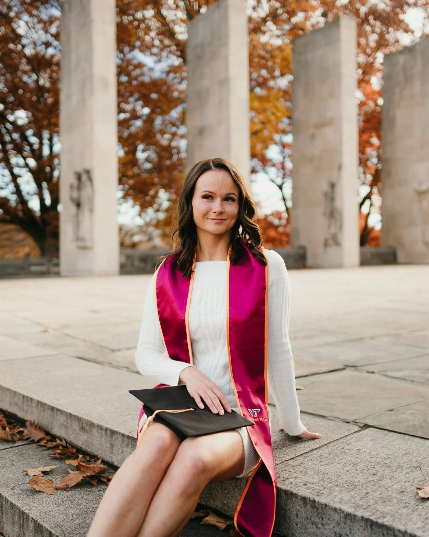 It&rsquo;s hard to believe, but now is the time to start booking your Class of 2026 grad sessions! 🎓 Spots in the spring can fill up fast, so if you&rsquo;re a VT or Radford senior interested in photos this year I&rsquo;d love to hear from you. For 