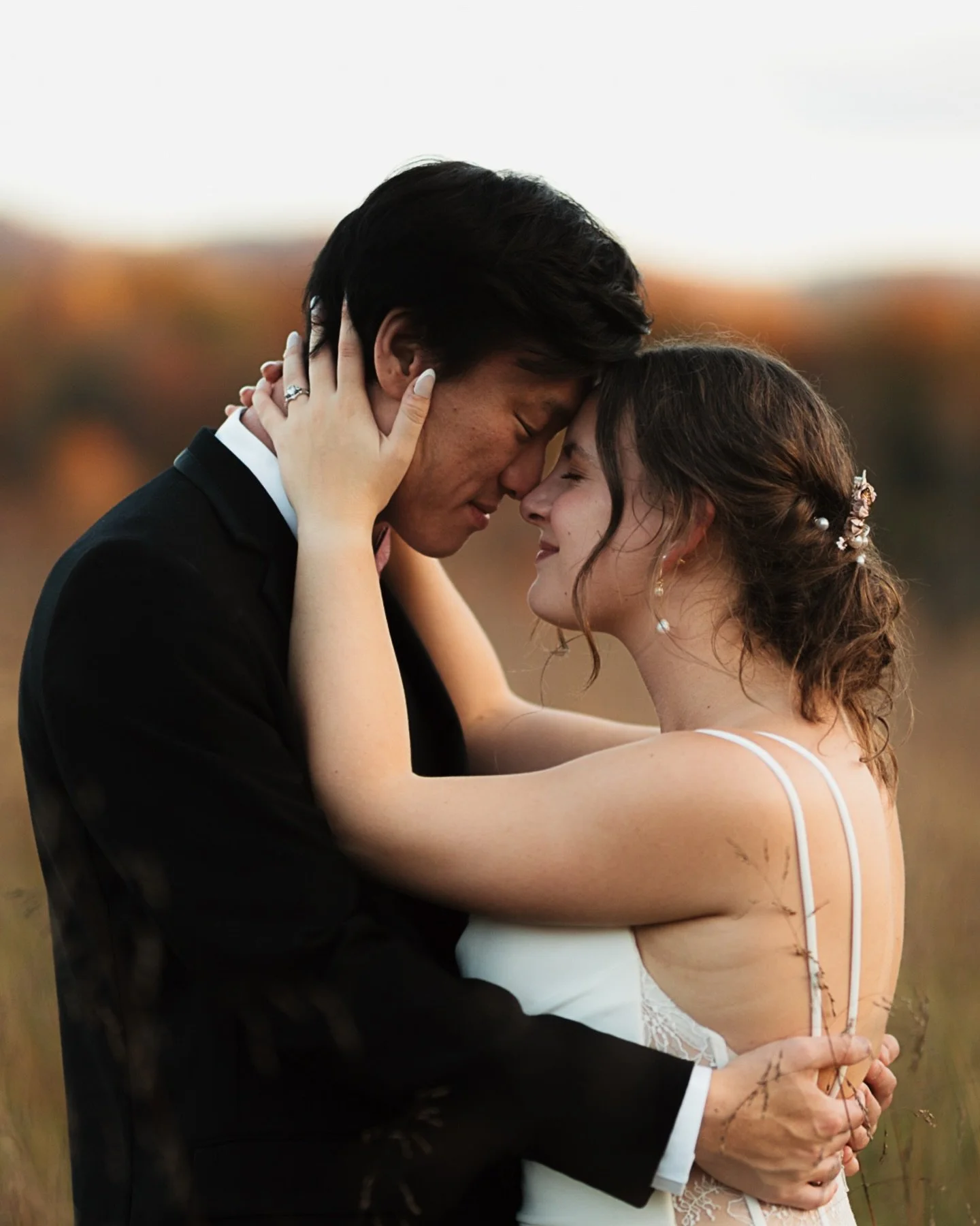 It&rsquo;s hard to beat a fall wedding at a winery this magical 🍇🍁 It was a joy capturing this special day with Grace and Matthew!

Vendors:
Venue: @beliveaufarmwinery 
Coordinator: @labellavitaeventplanners_ 
.
.
.
.
.
#virginiaweddingphotographer