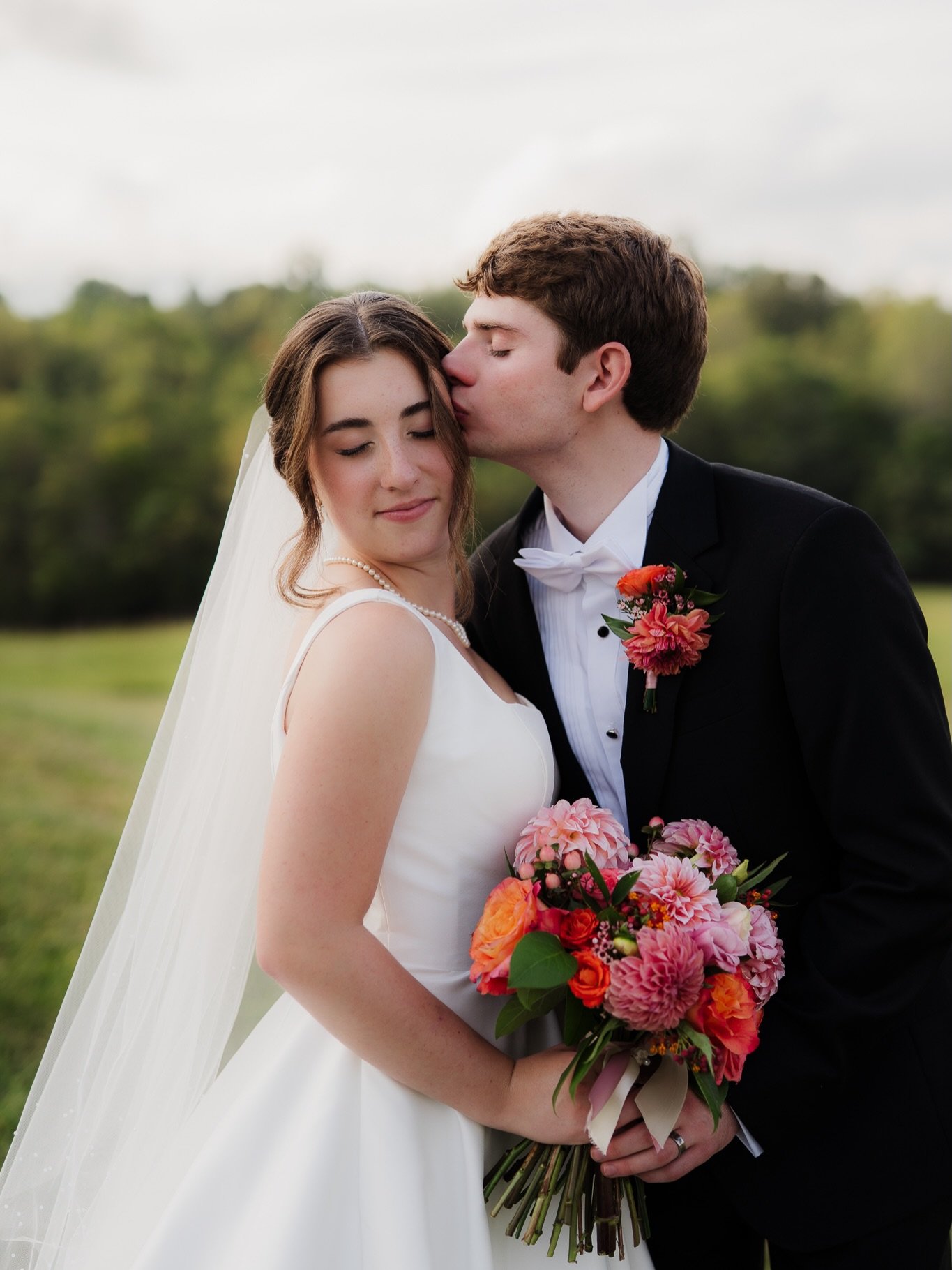 Sharing some of my favorite moments from Jonah and Abby&rsquo;s wedding earlier this month 💍 So incredibly happy for these two! 

Vendors:
Venue: @glasshillvenue
Second Photographer: @nightwatchmanphoto 
Coordinator: @alittlepartyevents 
Videography