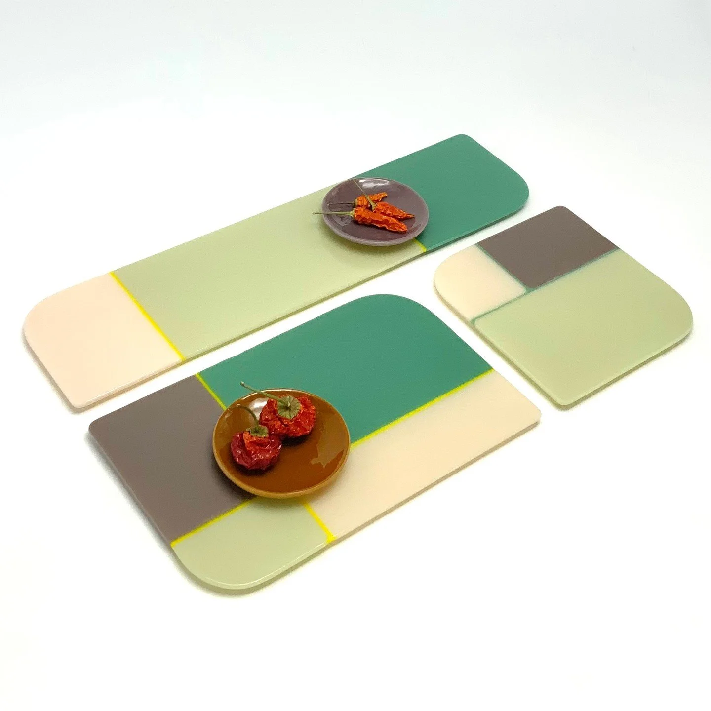 ✨ Lavender and Sage ✨ Kiln-formed glass — soft hues, subtle texture, and the calming blend of lavender and sage tones bring everyday beauty to functional design. 🌿💜 Crafted in 2024, this piece is a gentle nod to nature’s palette, ready