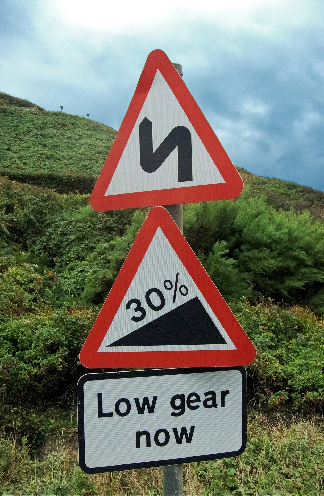 hazard-1664923_1920.jpg