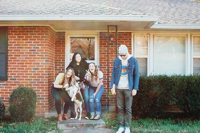 Our framily photo is better than your framily photo. 📸👨&zwj;👩&zwj;👧&zwj;👧