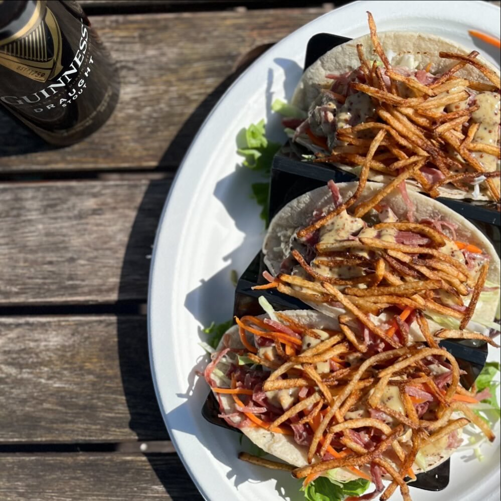 Calling all adventurous foodies!

Get ready to experience a flavor explosion with our Irish Tacos ☘️ A unique twist on a classic, featuring slow cooked corned beef, cabbage, carrots, crispy fried potatoes, and a mustard aioli drizzle.

Tag a friend w