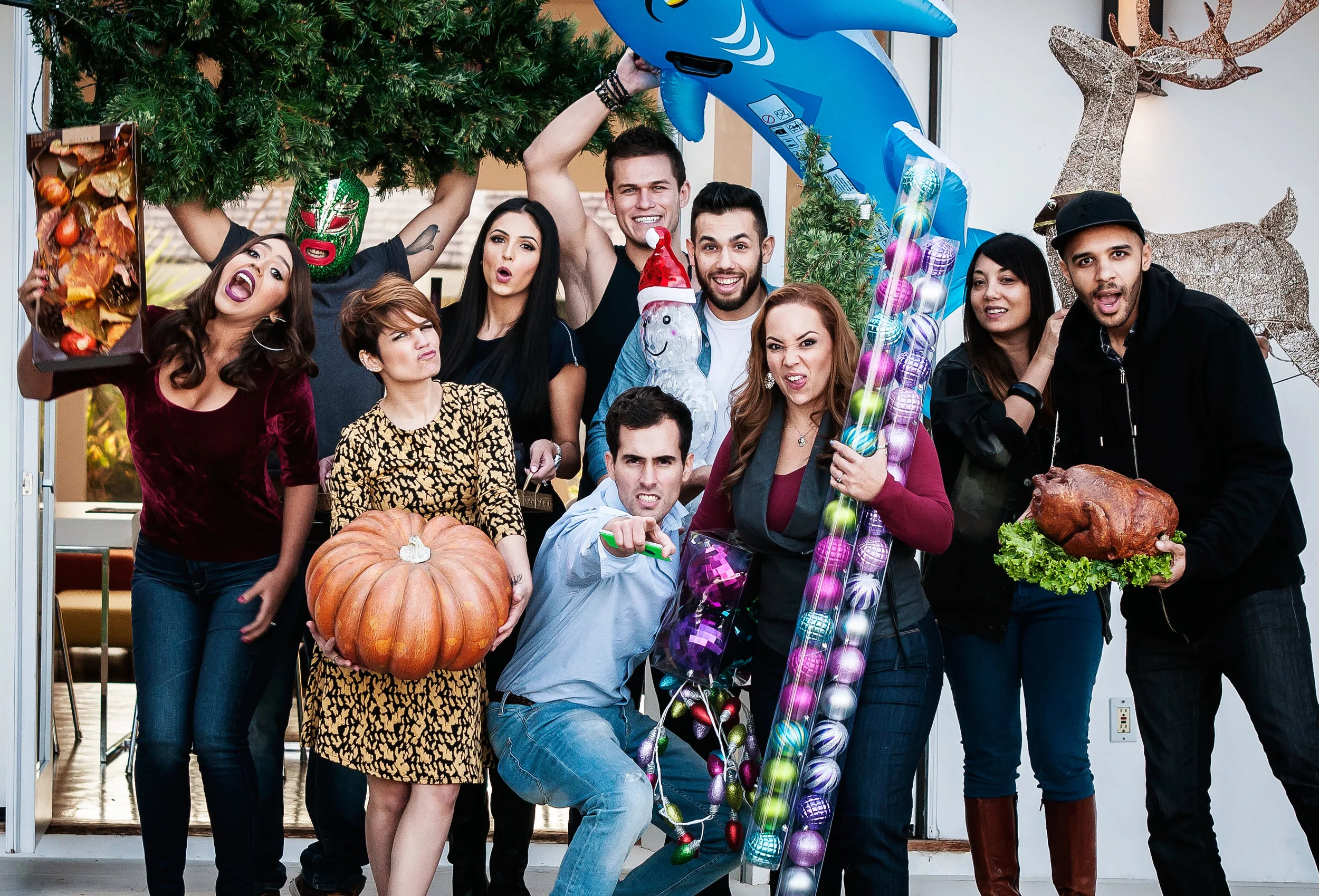  What happens when you put 15 social media influencers and their friends in a Bel Air mansion for the Holidays? We teamed up with Microsoft/Nokia to find out, creating a multi-channel campaign of holiday-themed shenanigans including DIY's, pranks, co