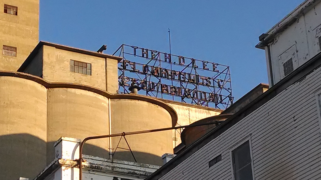 Untitled_11058895975_l.jpg