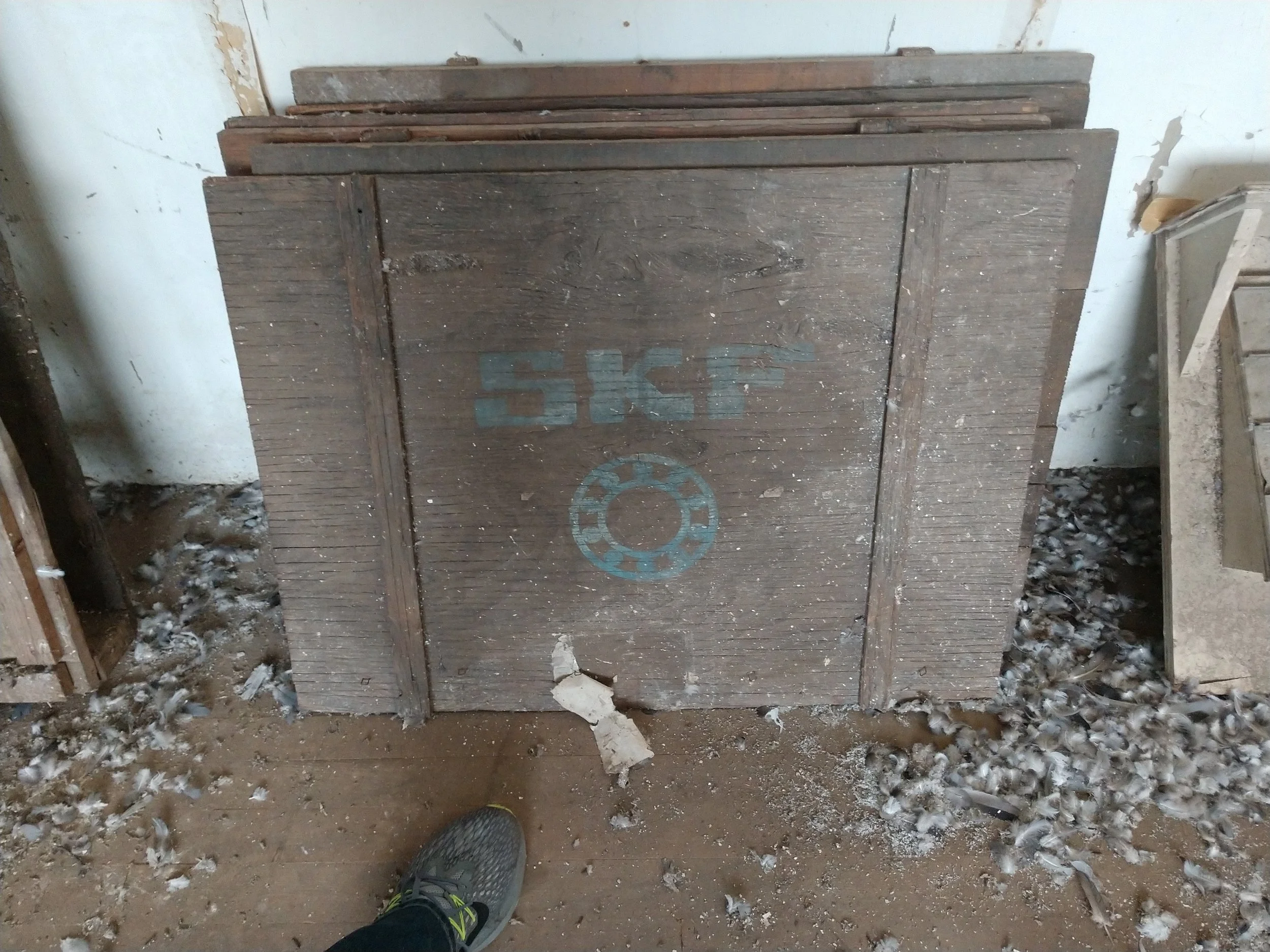 Crate Lids Approx 24x36 Item #14