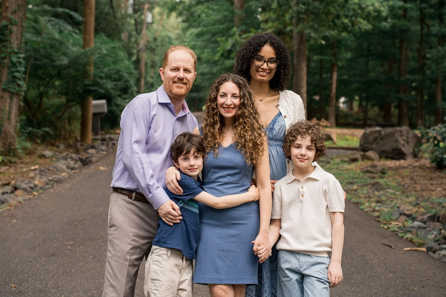 13-teresa-mansbach-family-with-three-older-children-standing-on-a-wooded-road-id-229.jpg