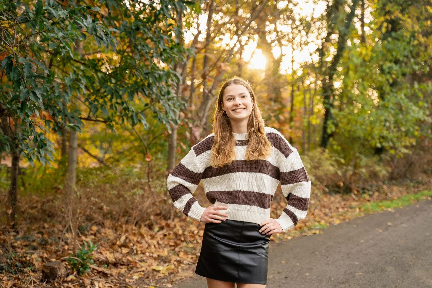 13-teresa-mansbach-teenage-girl-smiling-for-an-autumn-portrait-mountainside-nj-id-239.jpg