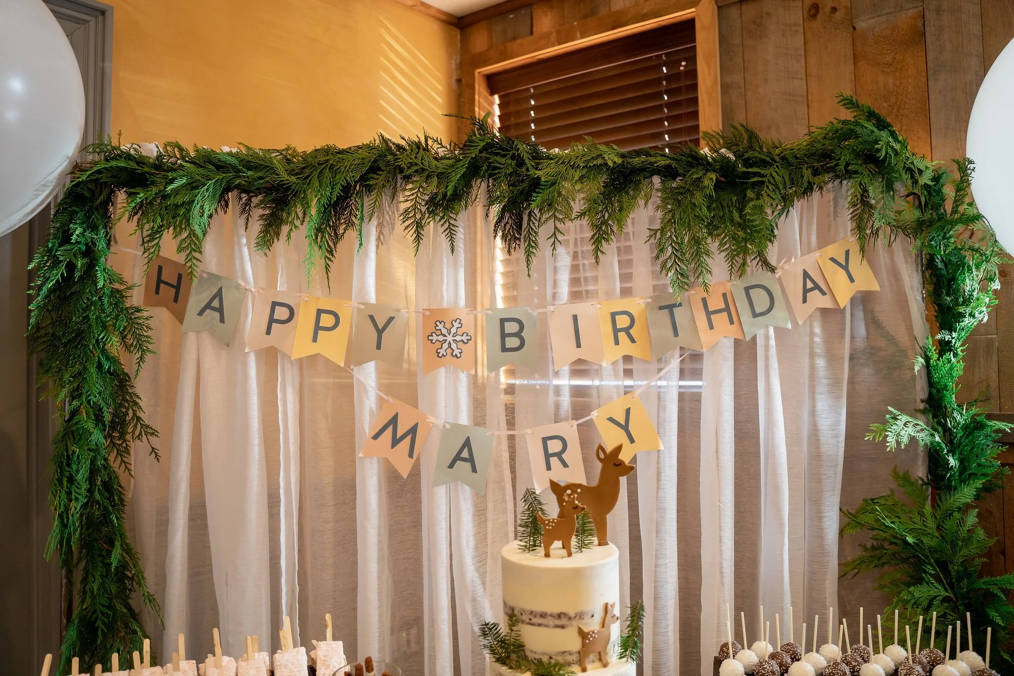 winter-birthday-dessert-table-new-jersey.jpg