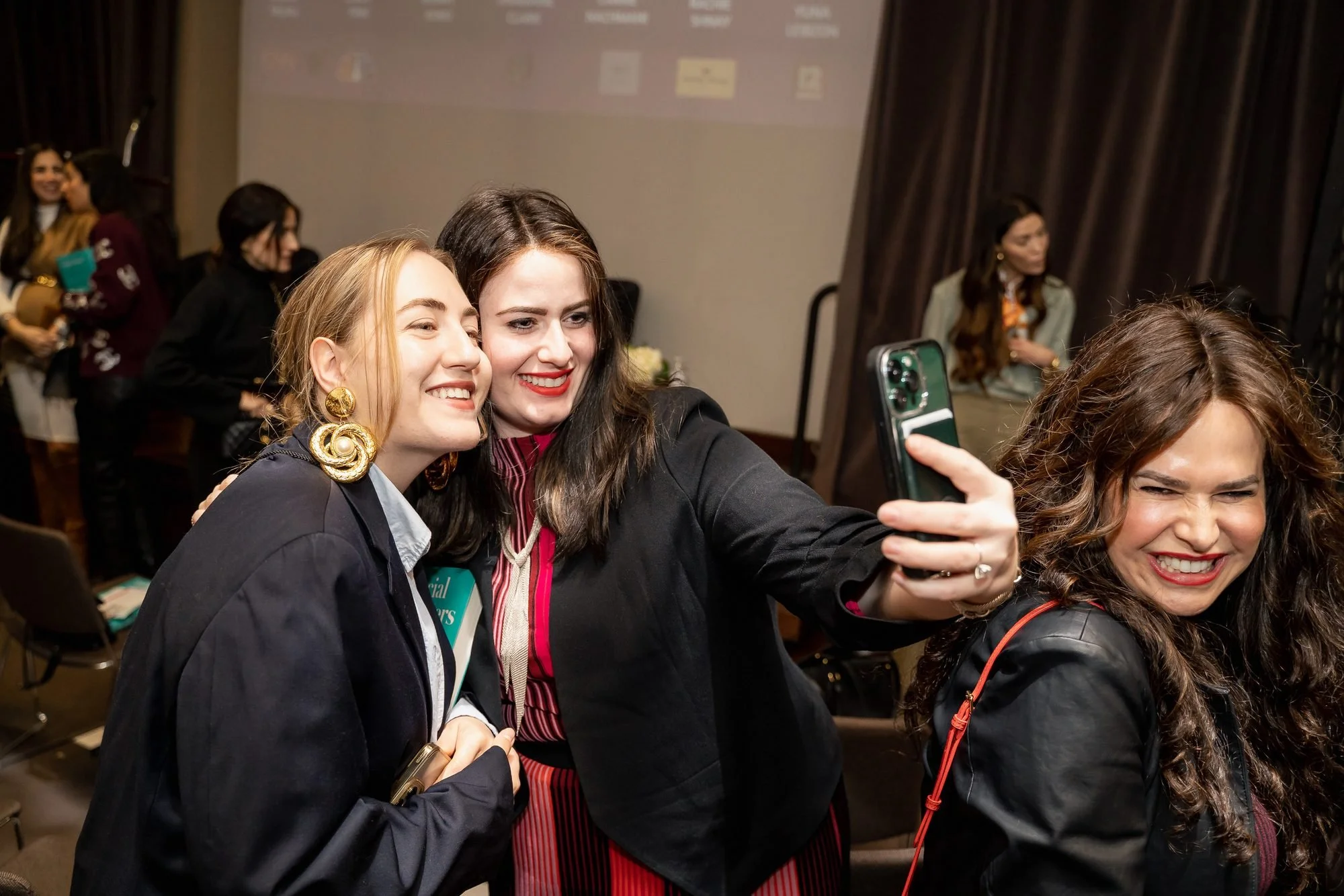 nyc-womens-professional-nonprofit-event-candid.jpg