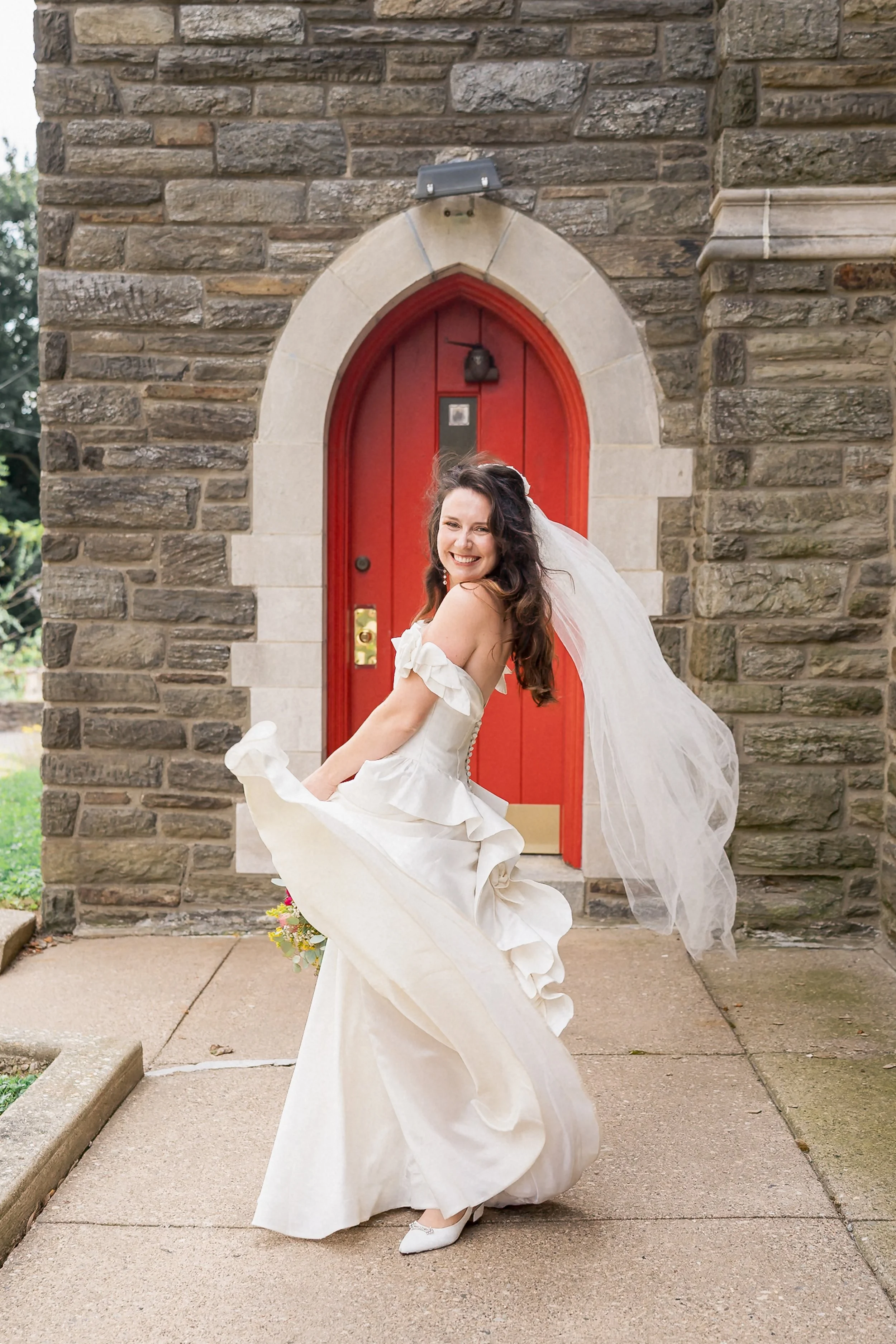06-bride-twirling-vintage-wedding-dress-philadelphia.jpg