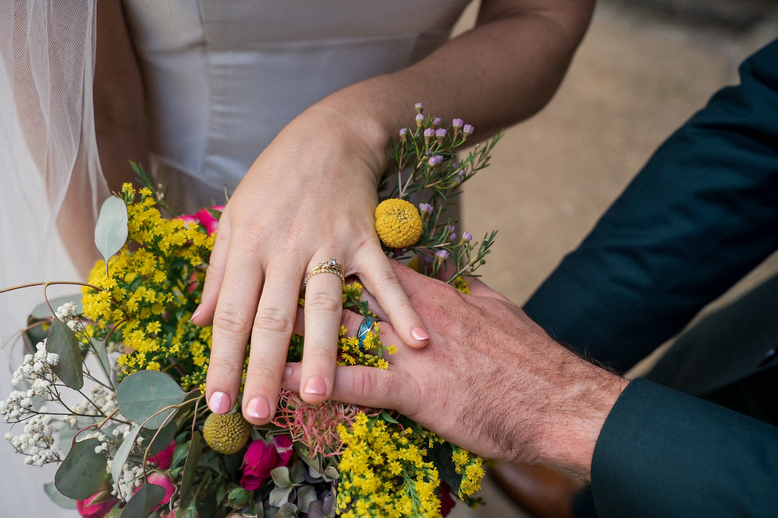 51-wedding-rings-colorful-bridal-bouquet.jpg